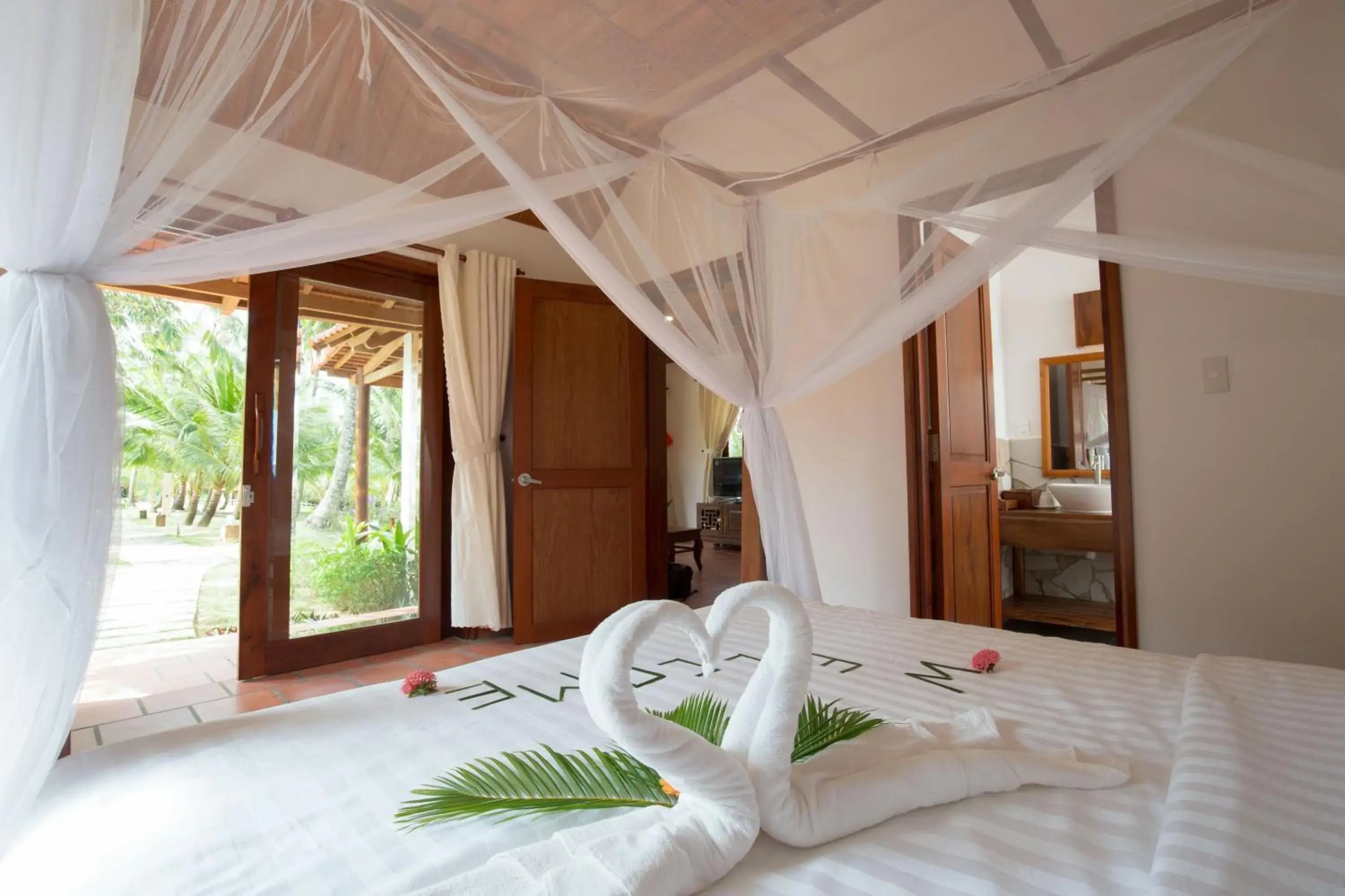 Garden view, Bed in Thanh Kieu Beach Resort Garden view, Bed in Thanh Kieu Beach Resort