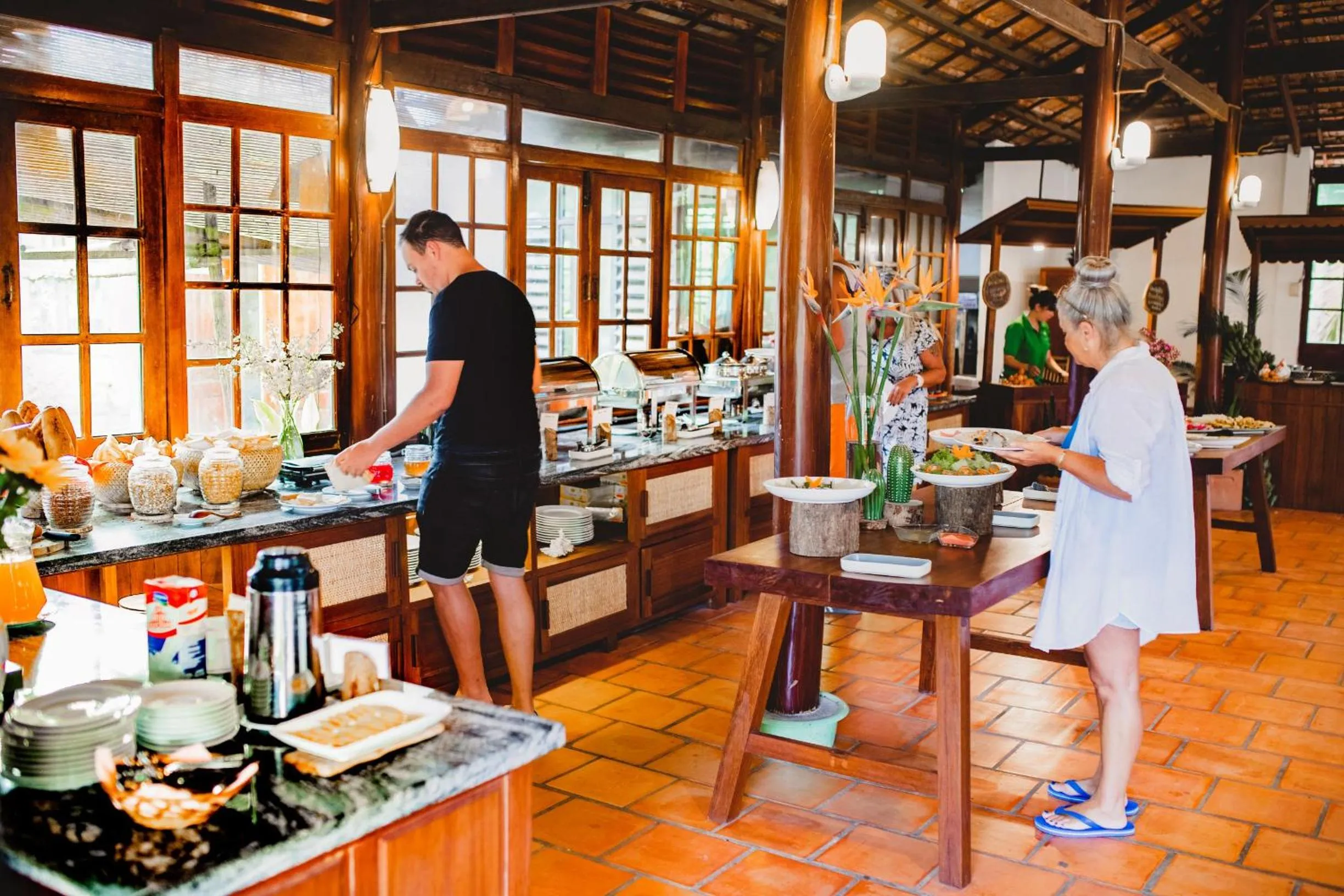 Restaurant/places to eat in Thanh Kieu Beach Resort