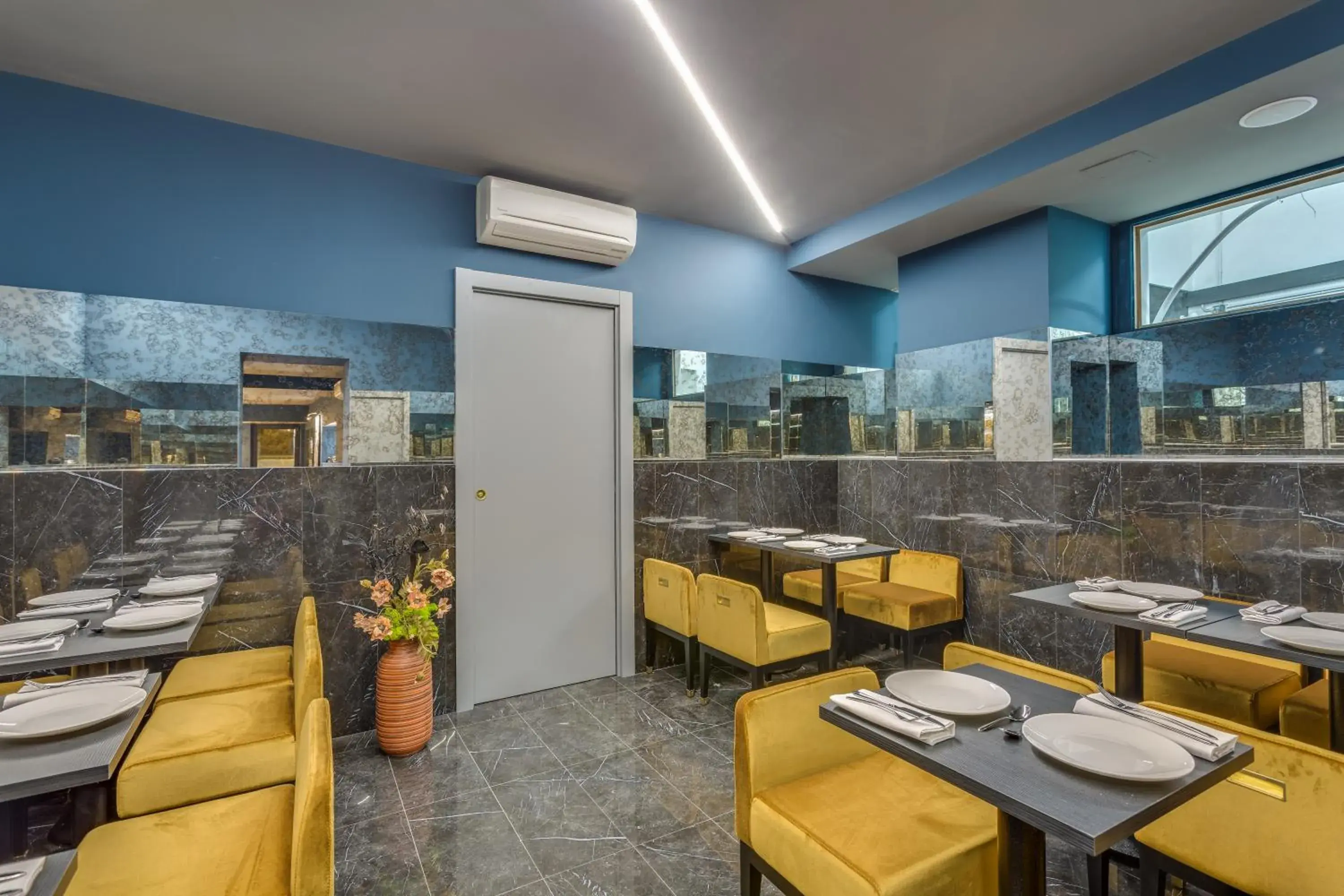 Lounge or bar in Otivm Hotel Lounge or bar in Otivm Hotel