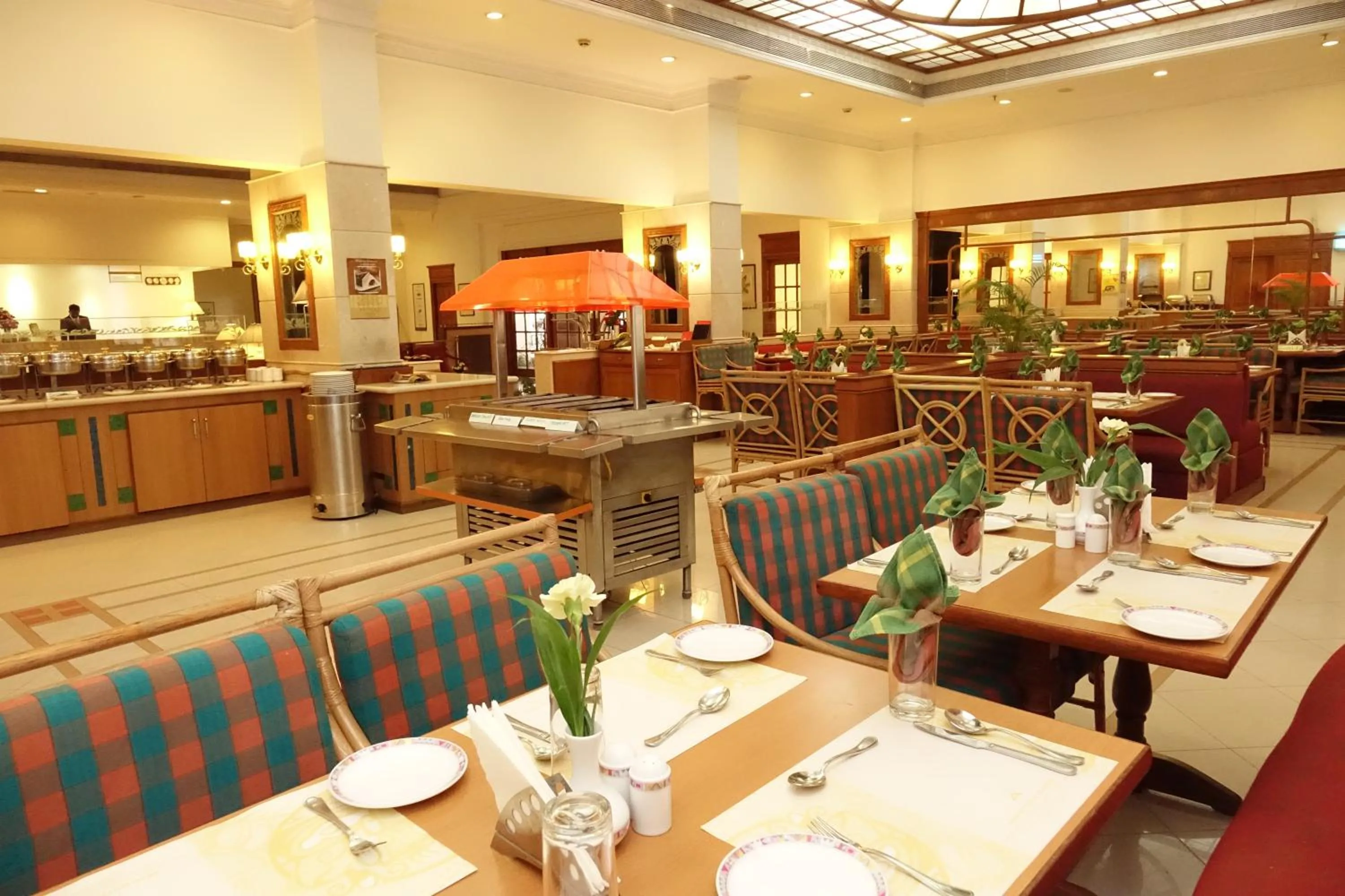 Restaurant/places to eat in Abad Atrium