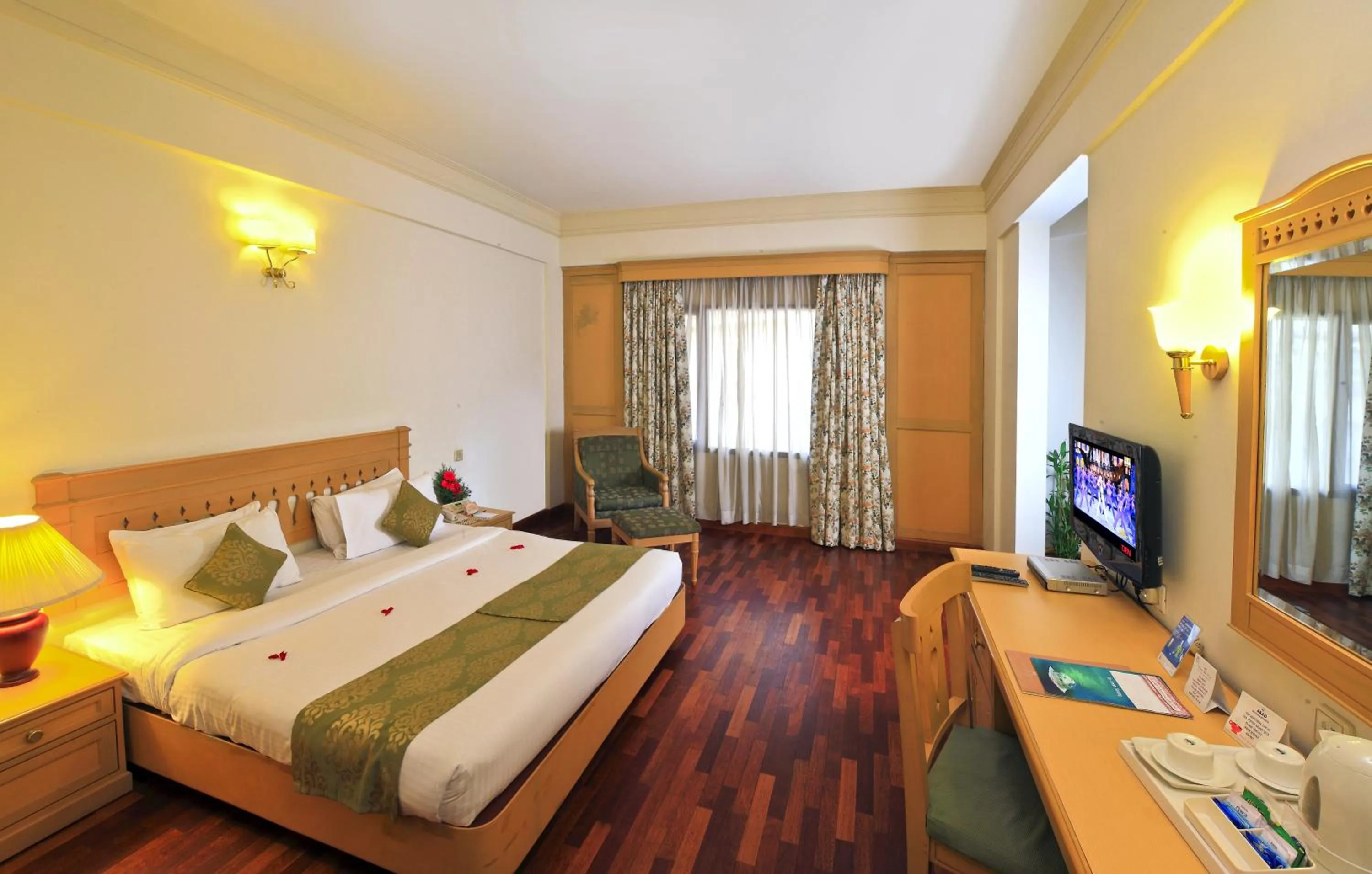 Day, Bed in Abad Atrium