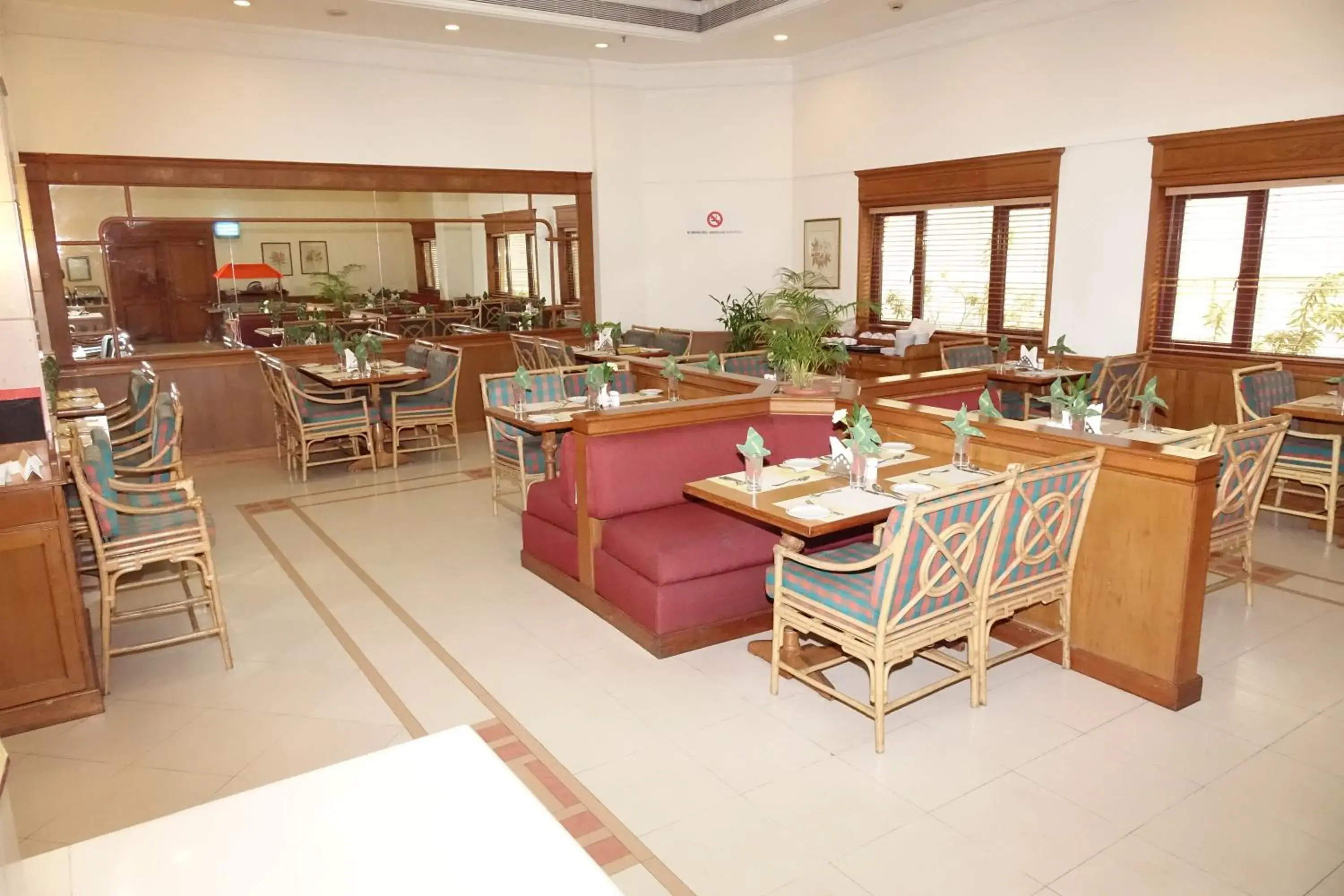 Restaurant/places to eat in Abad Atrium Restaurant/places to eat in Abad Atrium