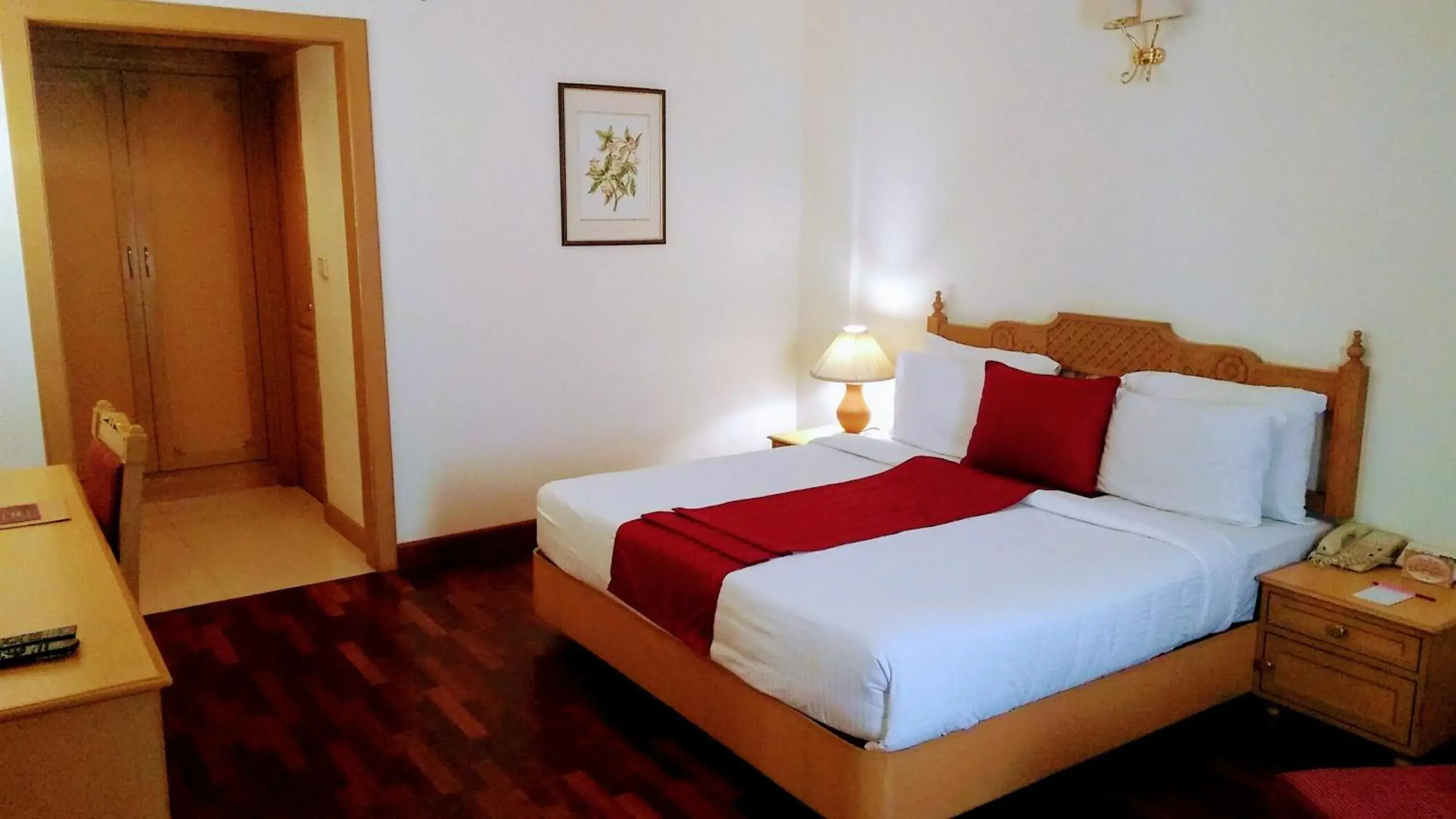 Bed in Abad Atrium Bed in Abad Atrium