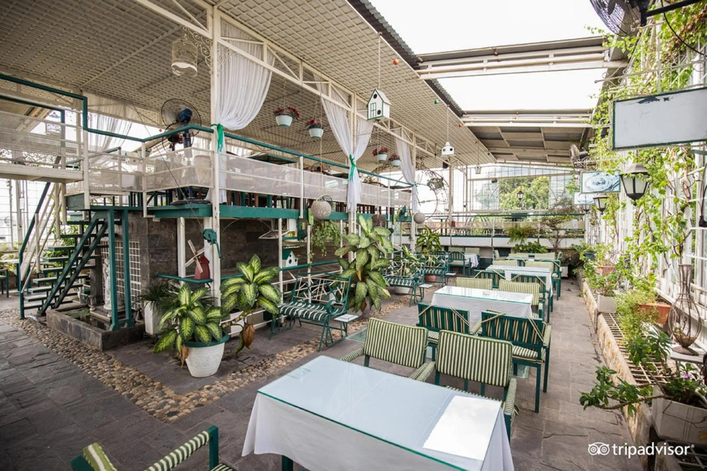 Day in Khách sạn Minh Châu - Hòa Hưng