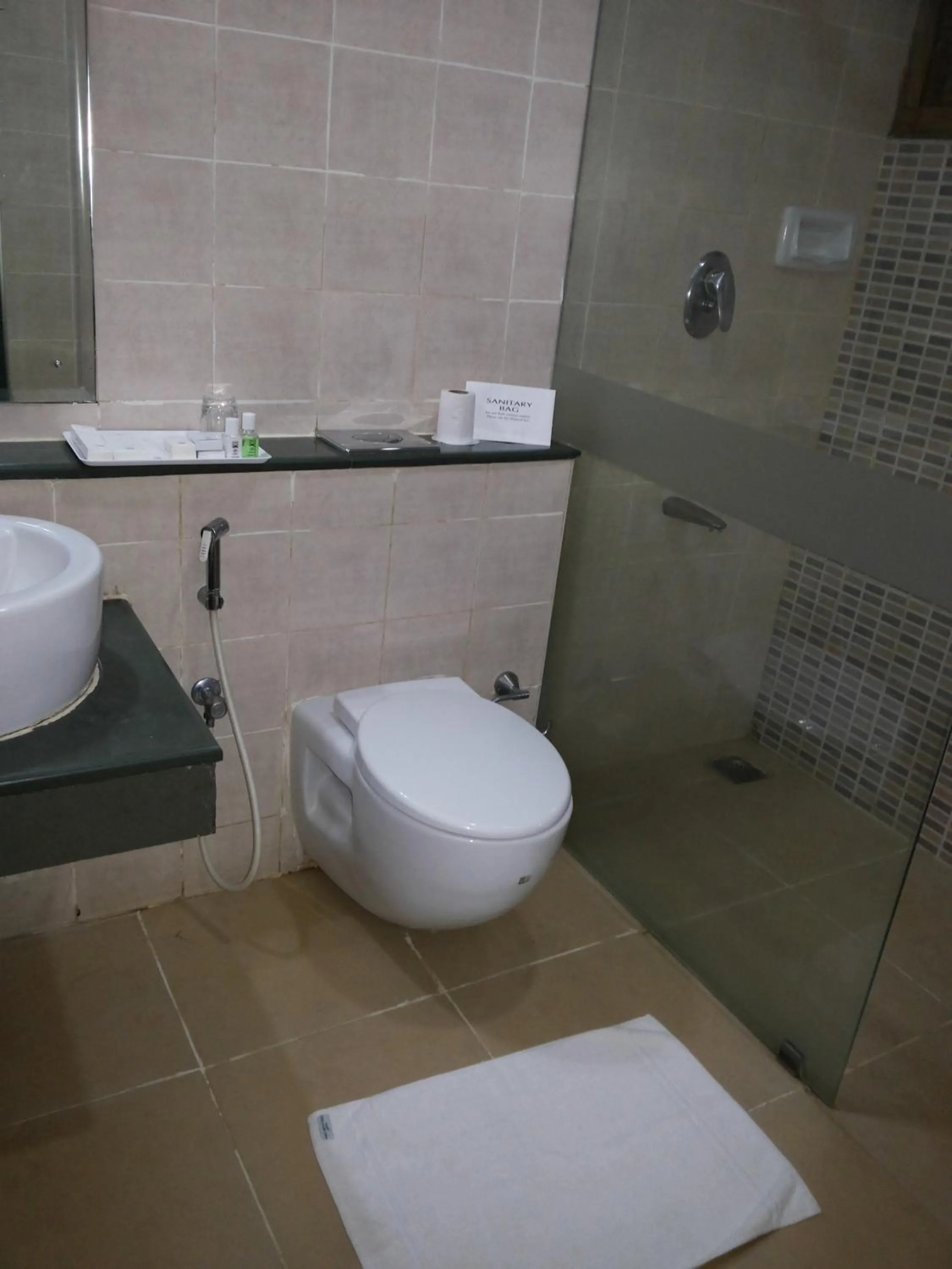 Toilet in Abad Green Forest Thekkady