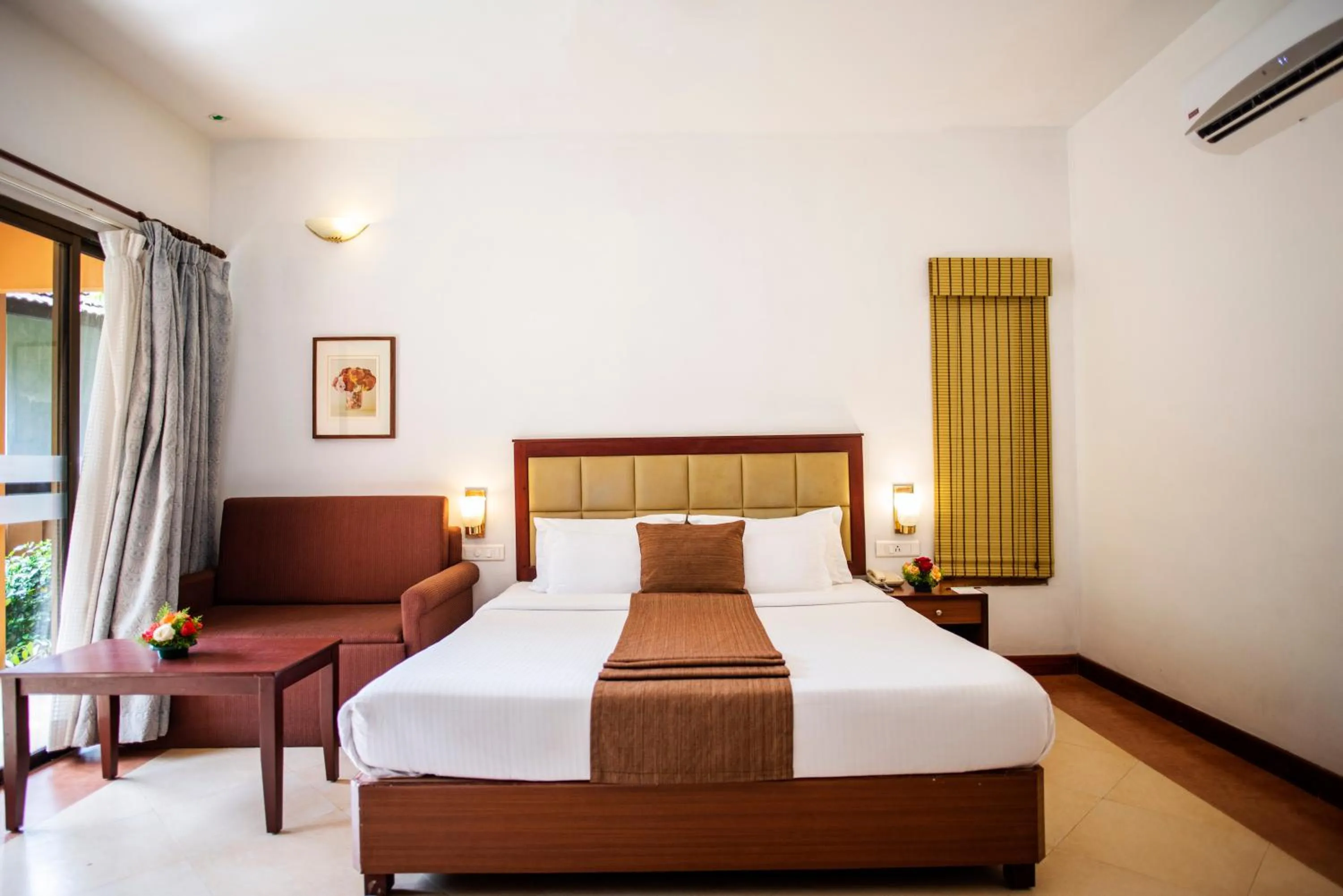 Bed in Abad Green Forest Thekkady