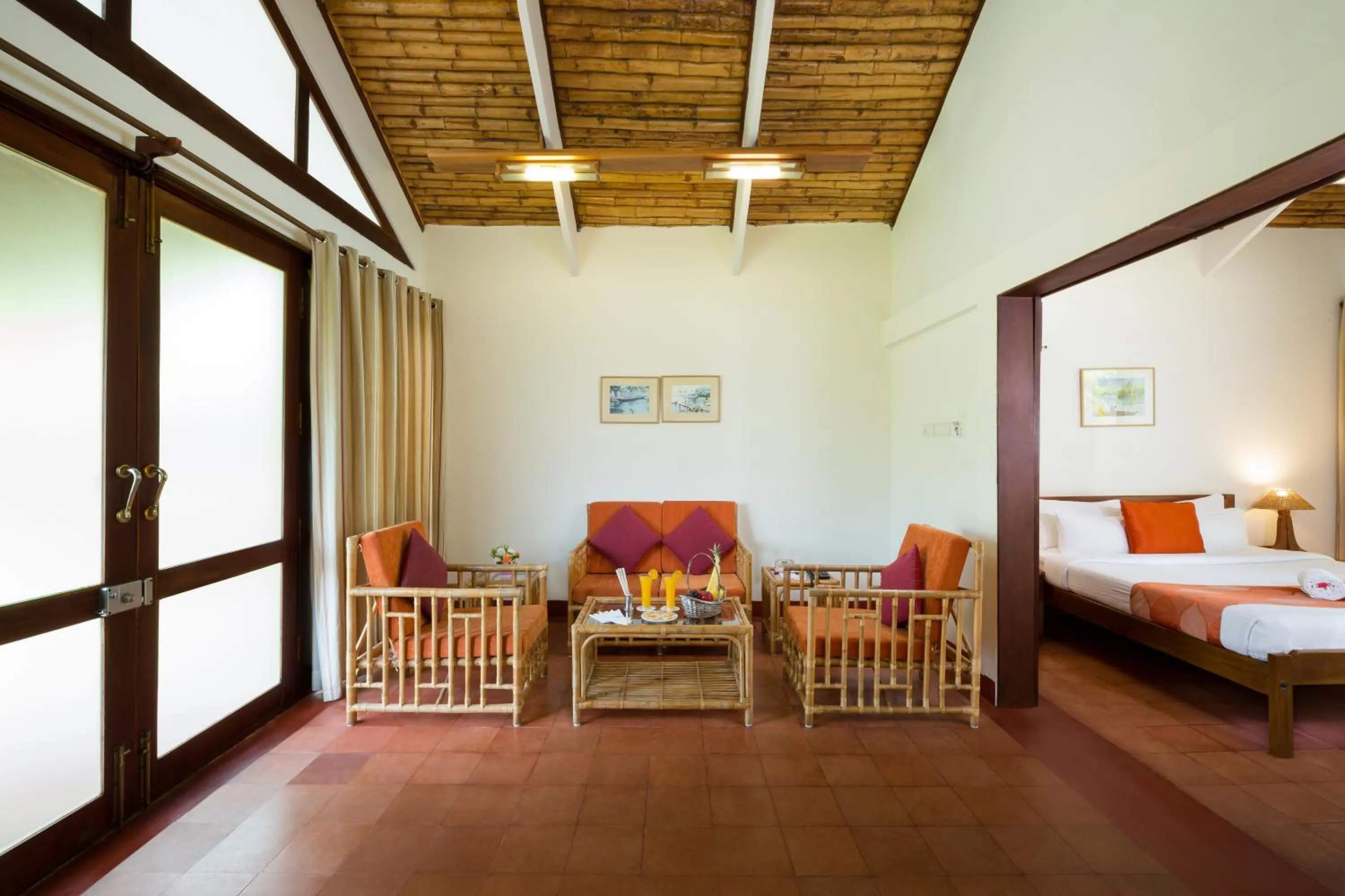 Living room, Bed in Abad Whispering Palms