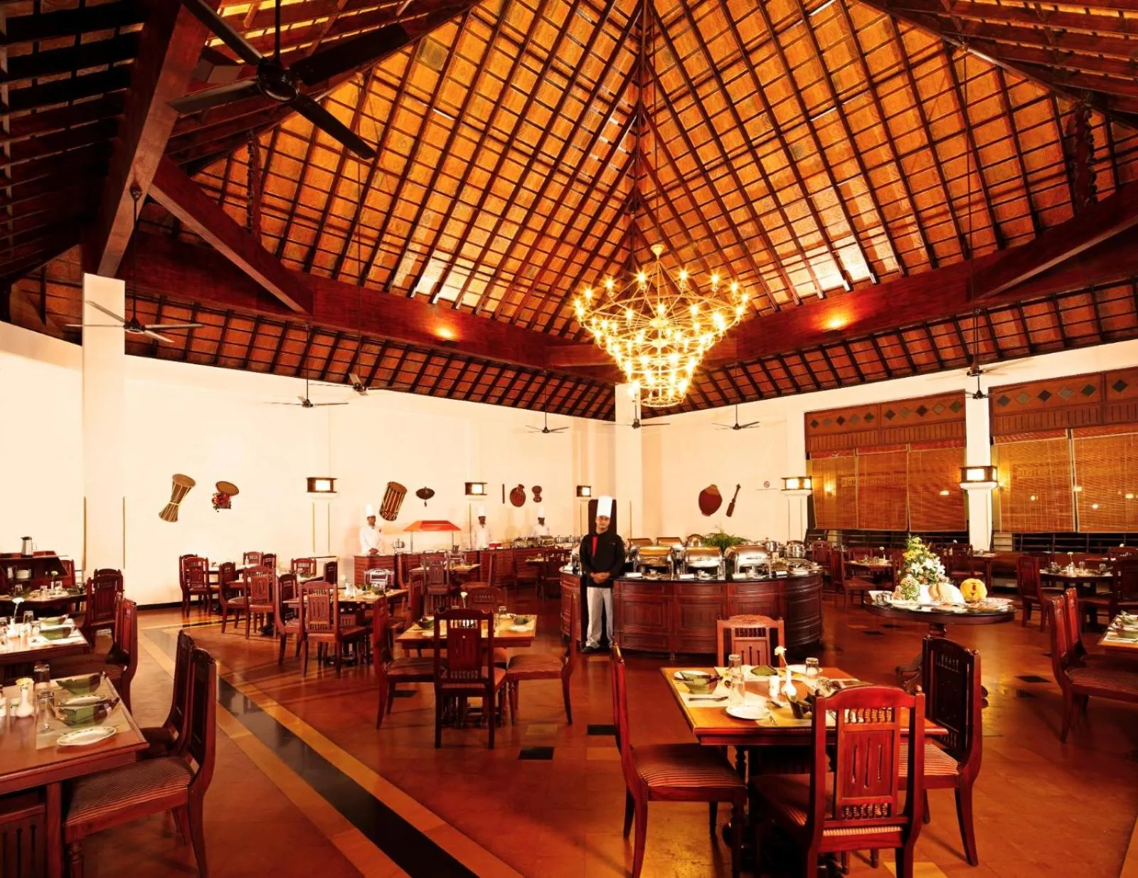 Restaurant/places to eat in Abad Whispering Palms