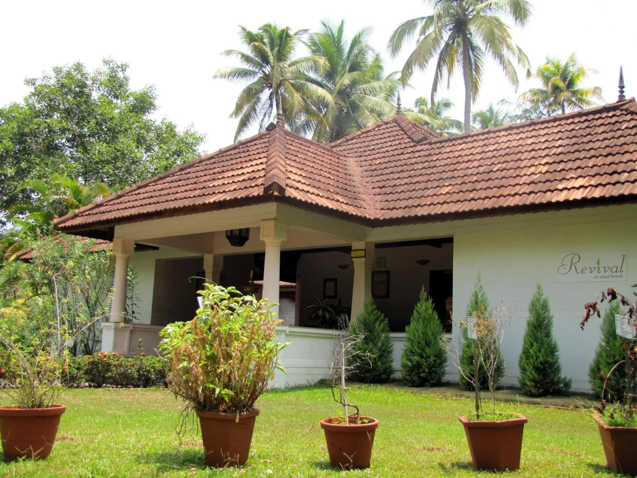 Spa and wellness centre/facilities in Abad Whispering Palms Spa and wellness centre/facilities in Abad Whispering Palms