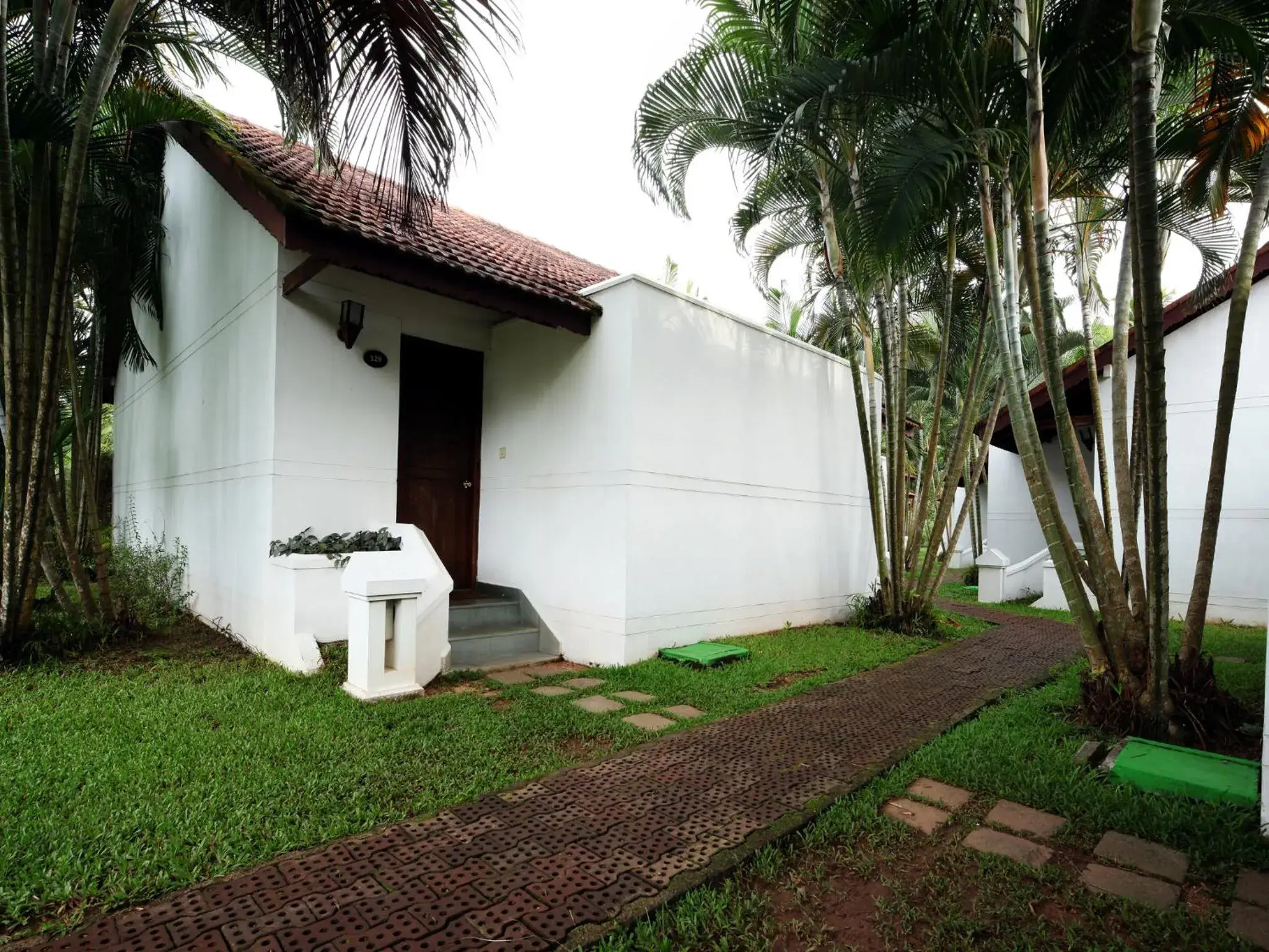 Facade/entrance in Abad Whispering Palms Facade/entrance in Abad Whispering Palms