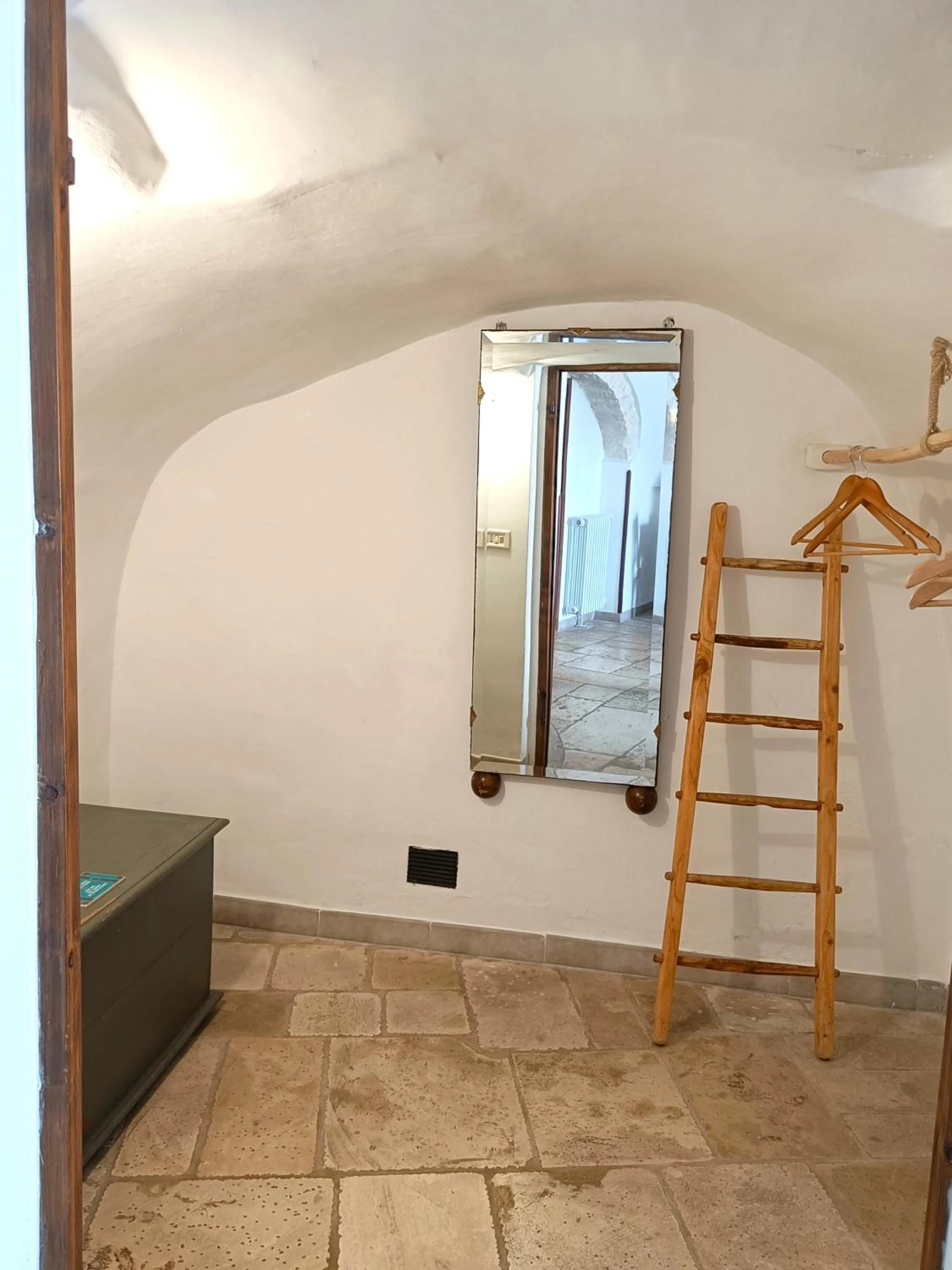 wardrobe in Trulli Soave