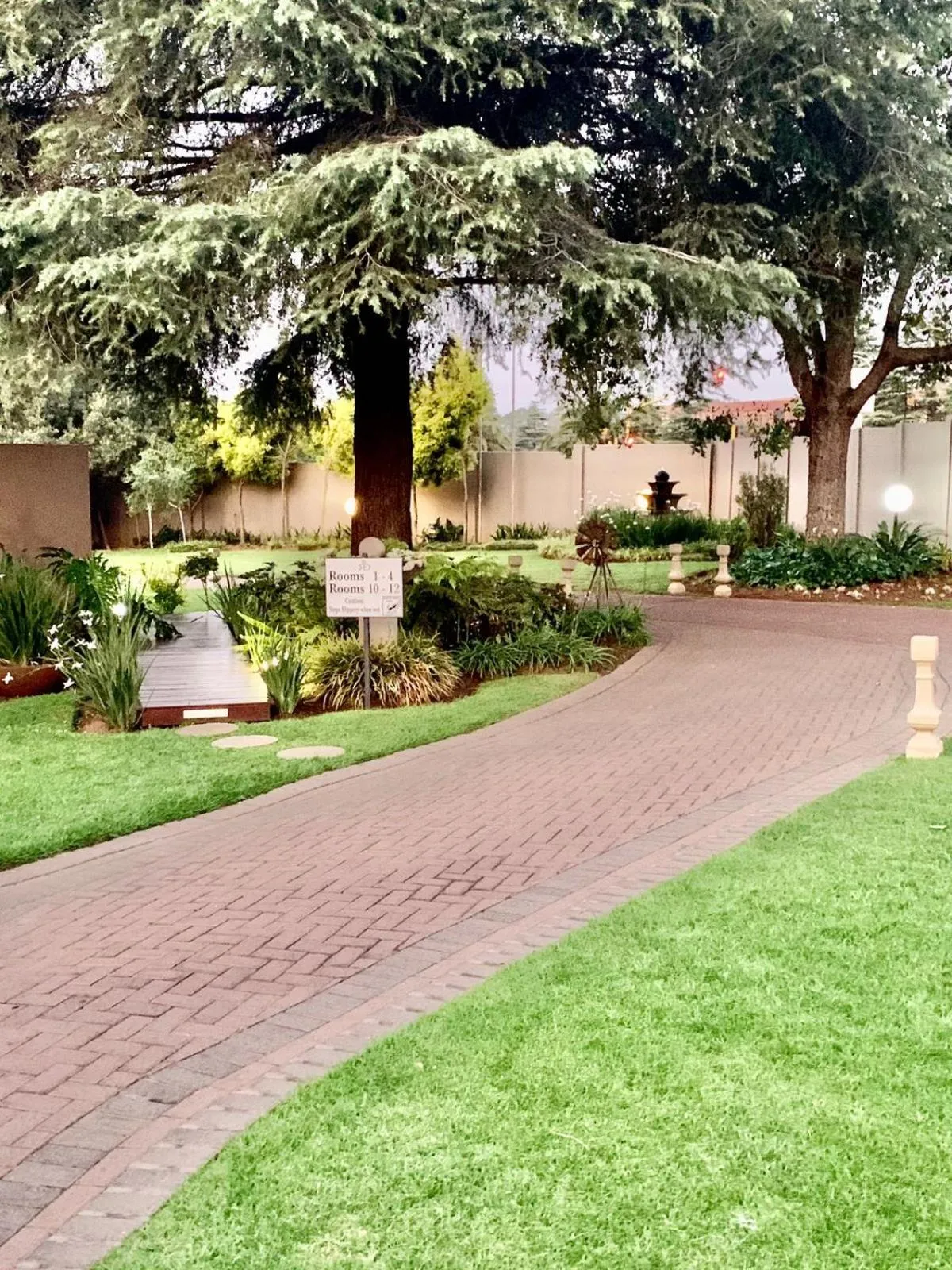 Garden in Diamond Rose Guest House