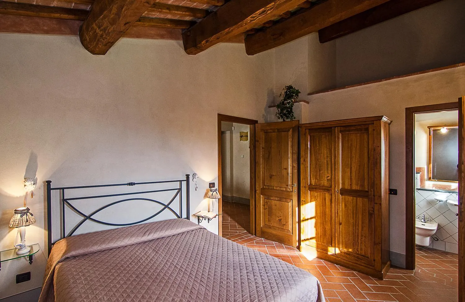 Photo of the whole room, Bed in Agriturismo Valliferone