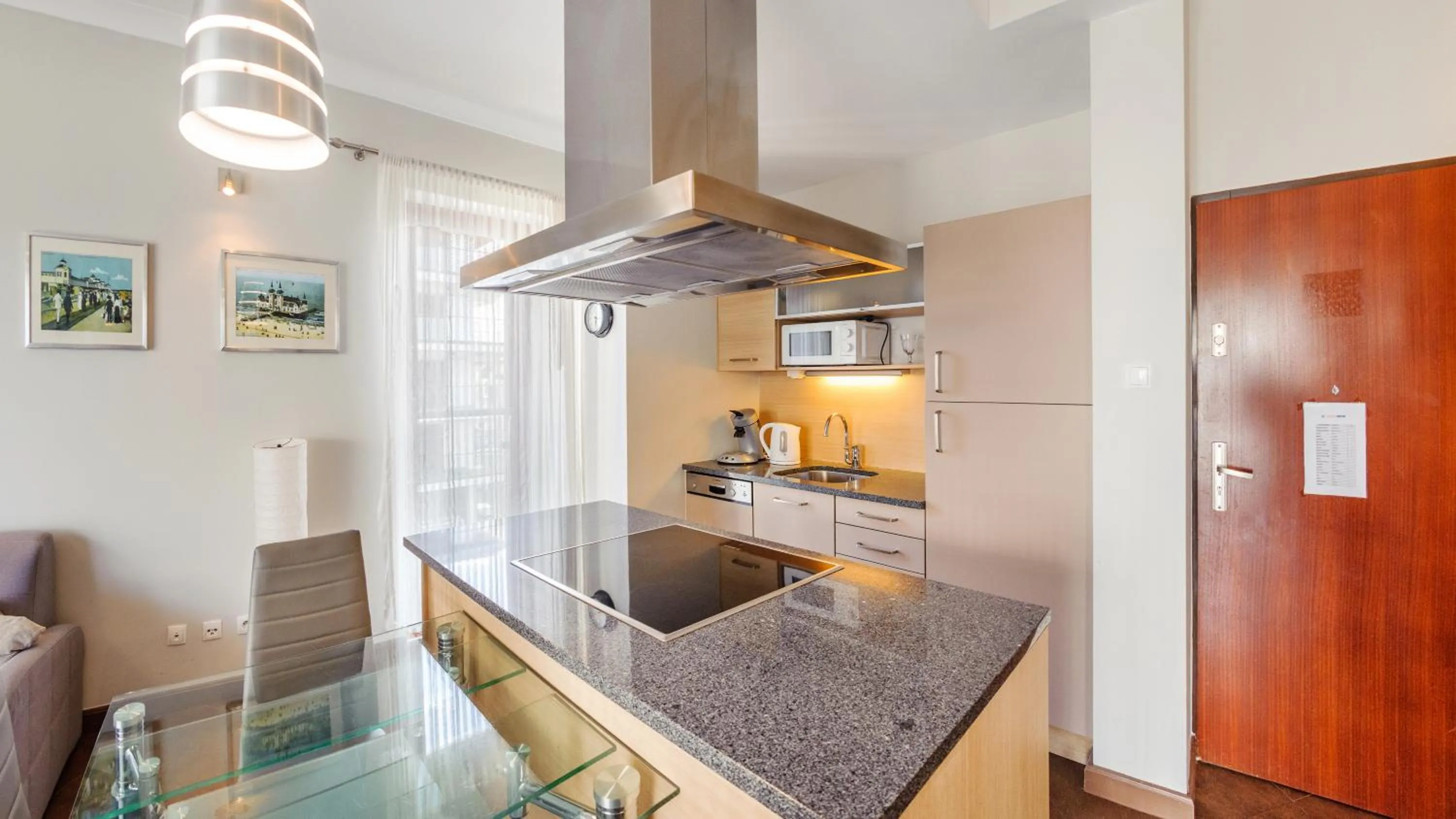 Kitchen or kitchenette in Plaża I, Sun & Snow