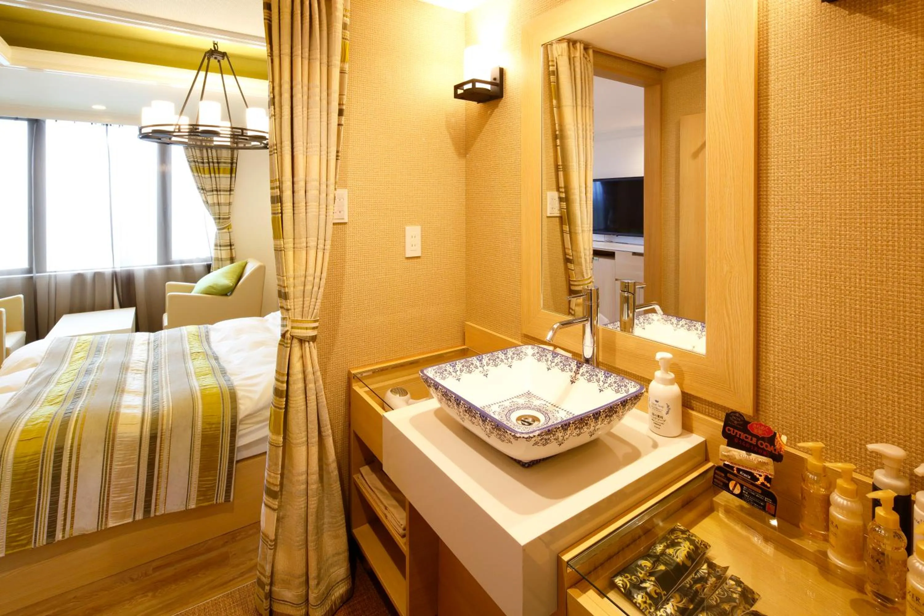 Bed in Hotel Sunset (Adult Only)