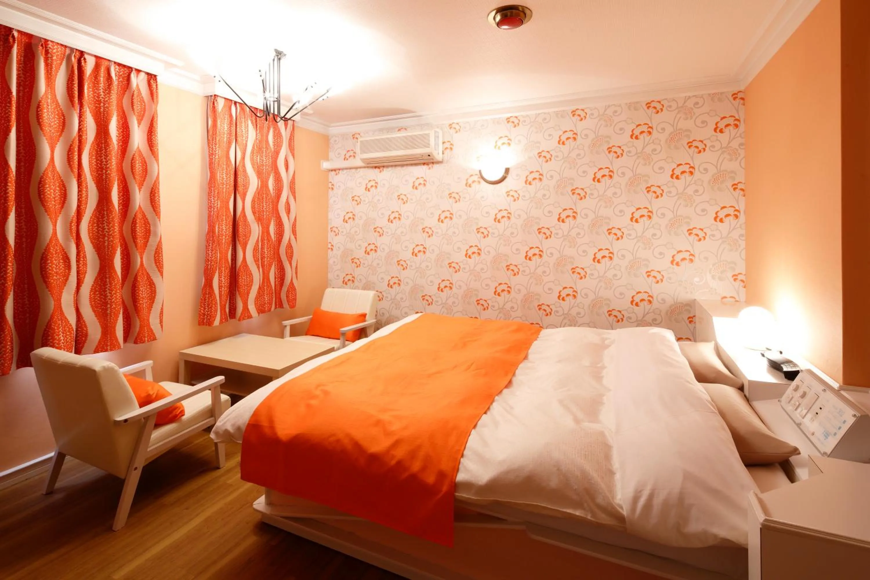 Bed in Hotel Sunset (Adult Only)