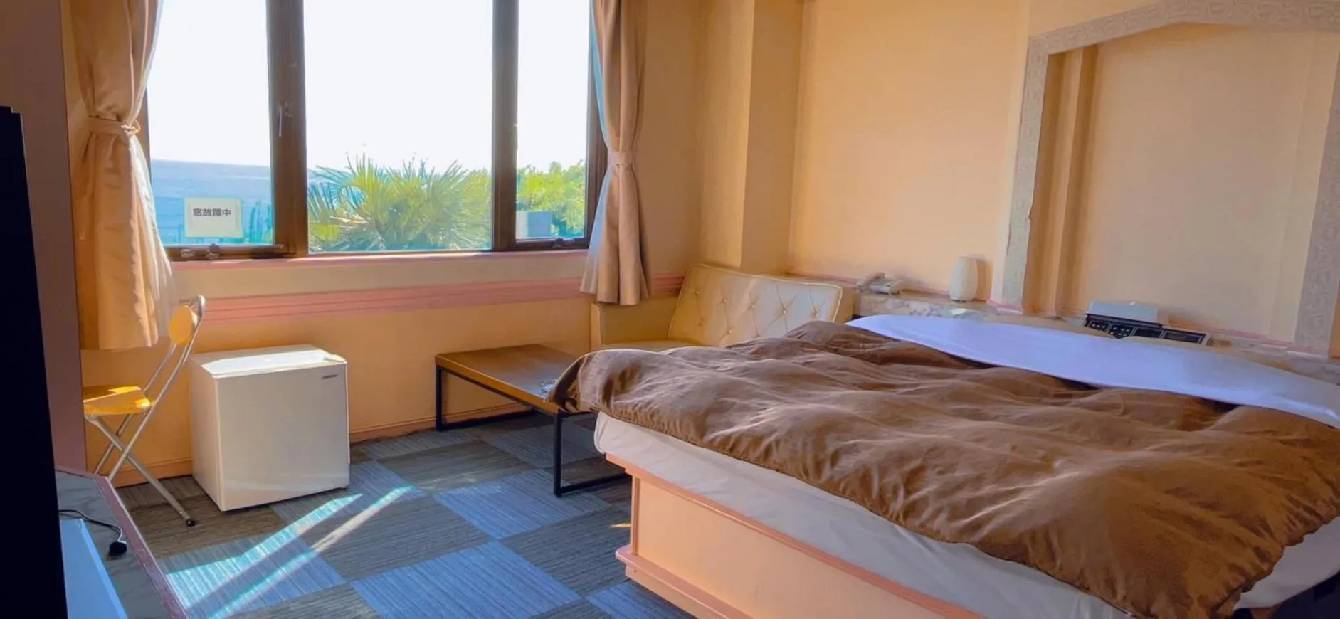 Bed in Hotel Sunset (Adult Only)