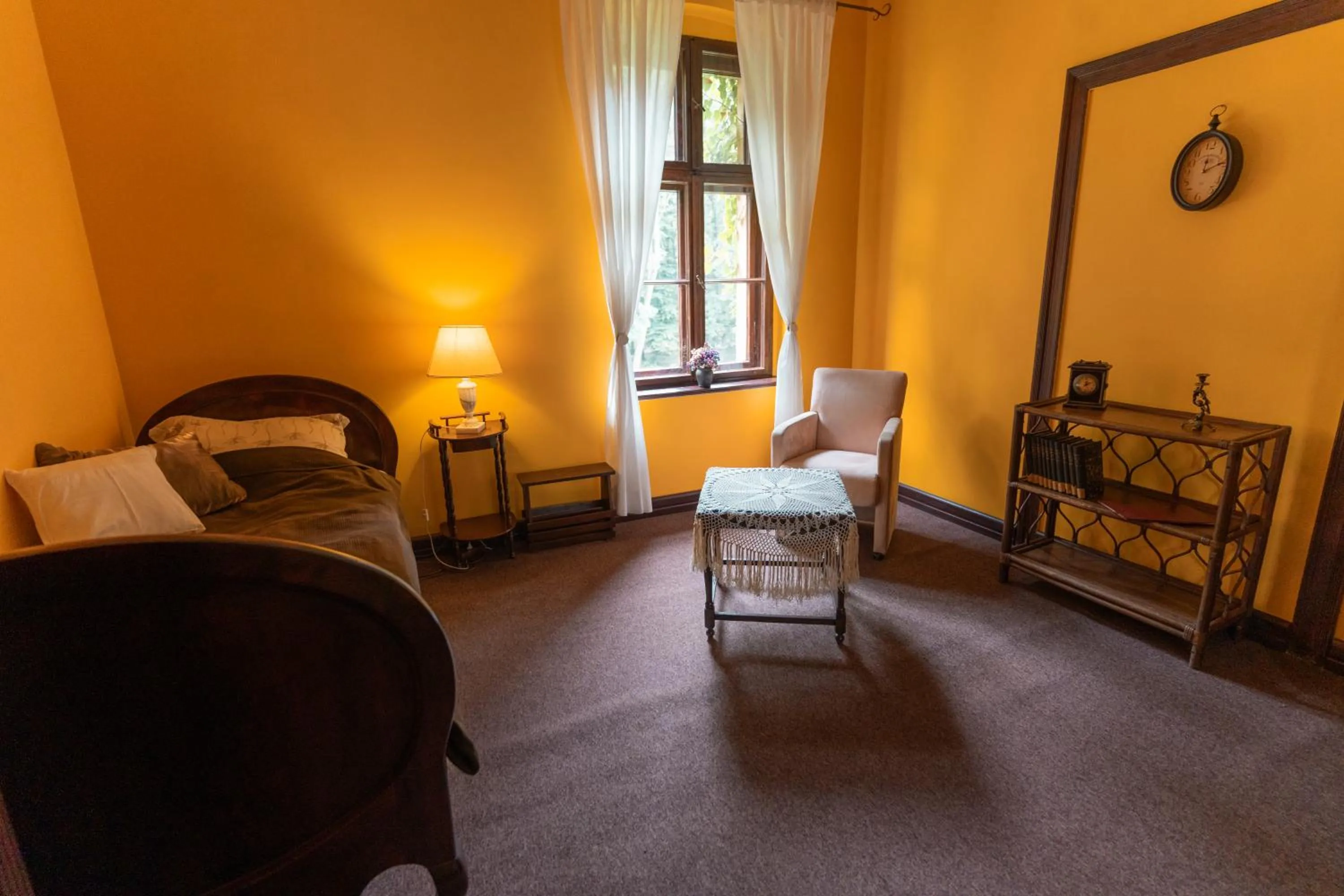 Single Room with Shared Bathroom in Pałac Baborówko
