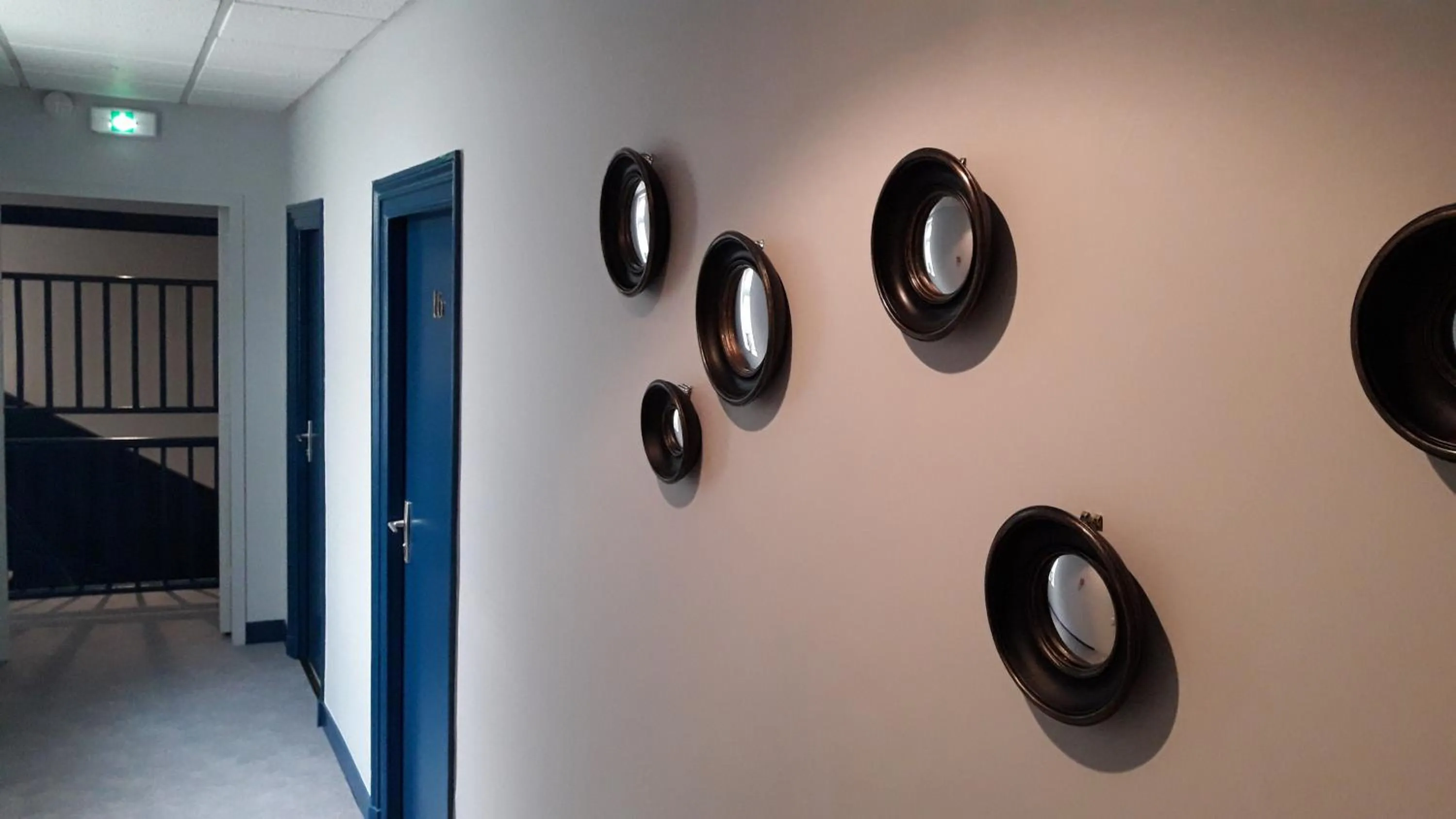 Decorative detail in Logis Hôtel Lafayette Rochefort France