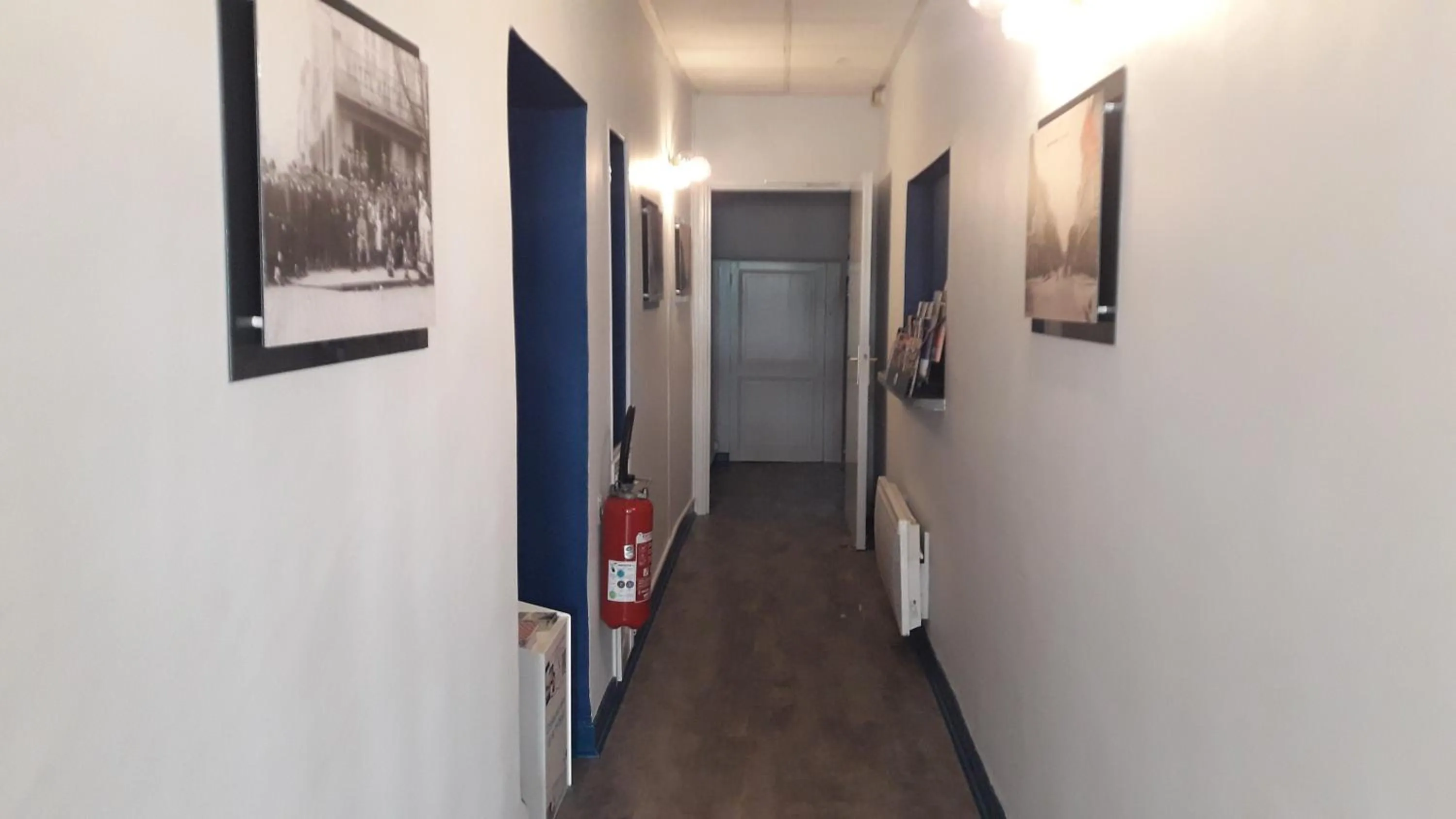 Decorative detail in Logis Hôtel Lafayette Rochefort France