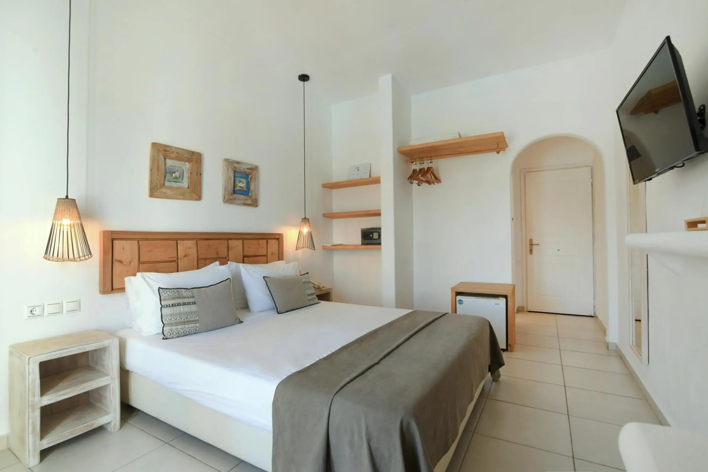 Bed in Paros Bay Bed in Paros Bay