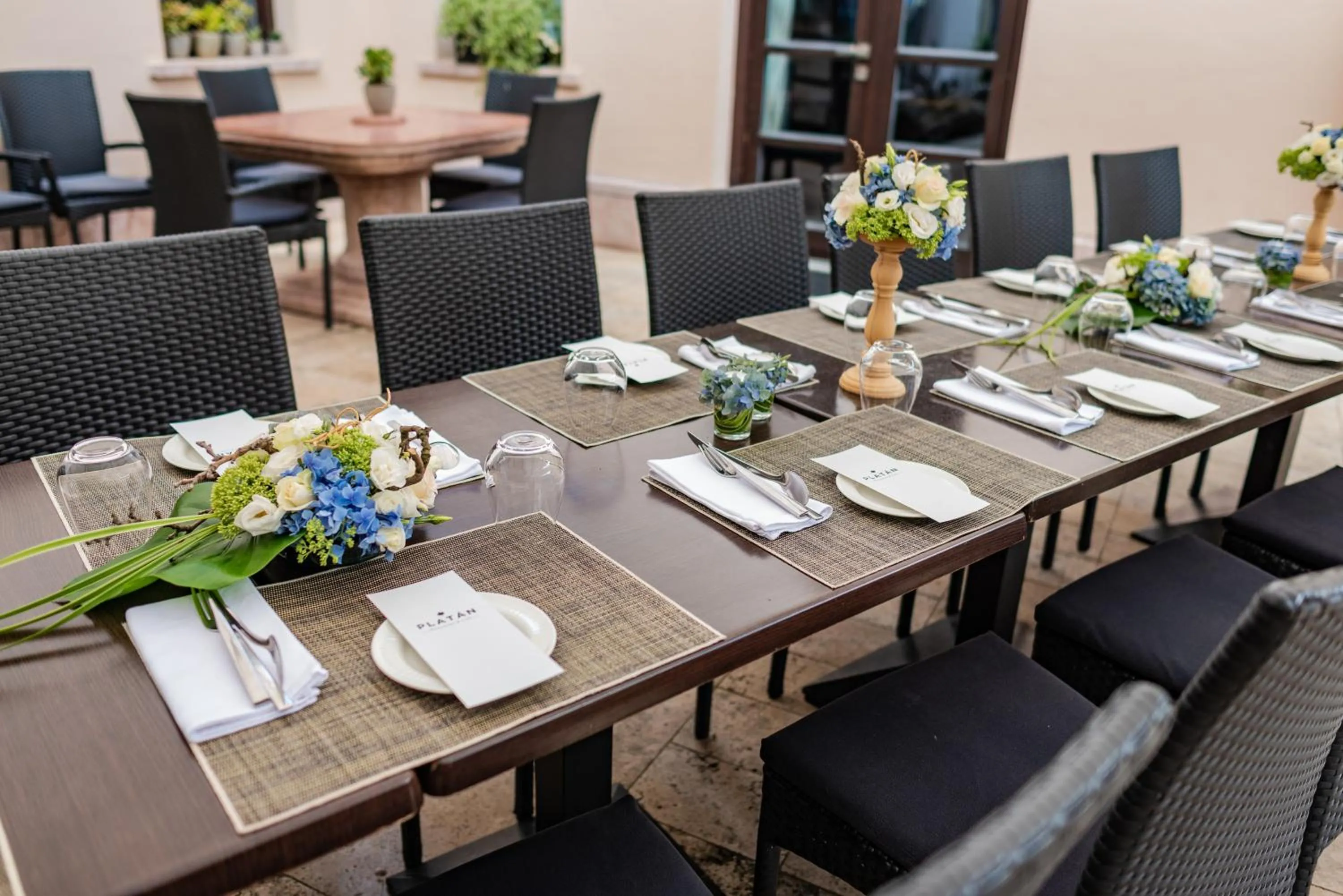 Restaurant/places to eat in Platan Udvarhaz