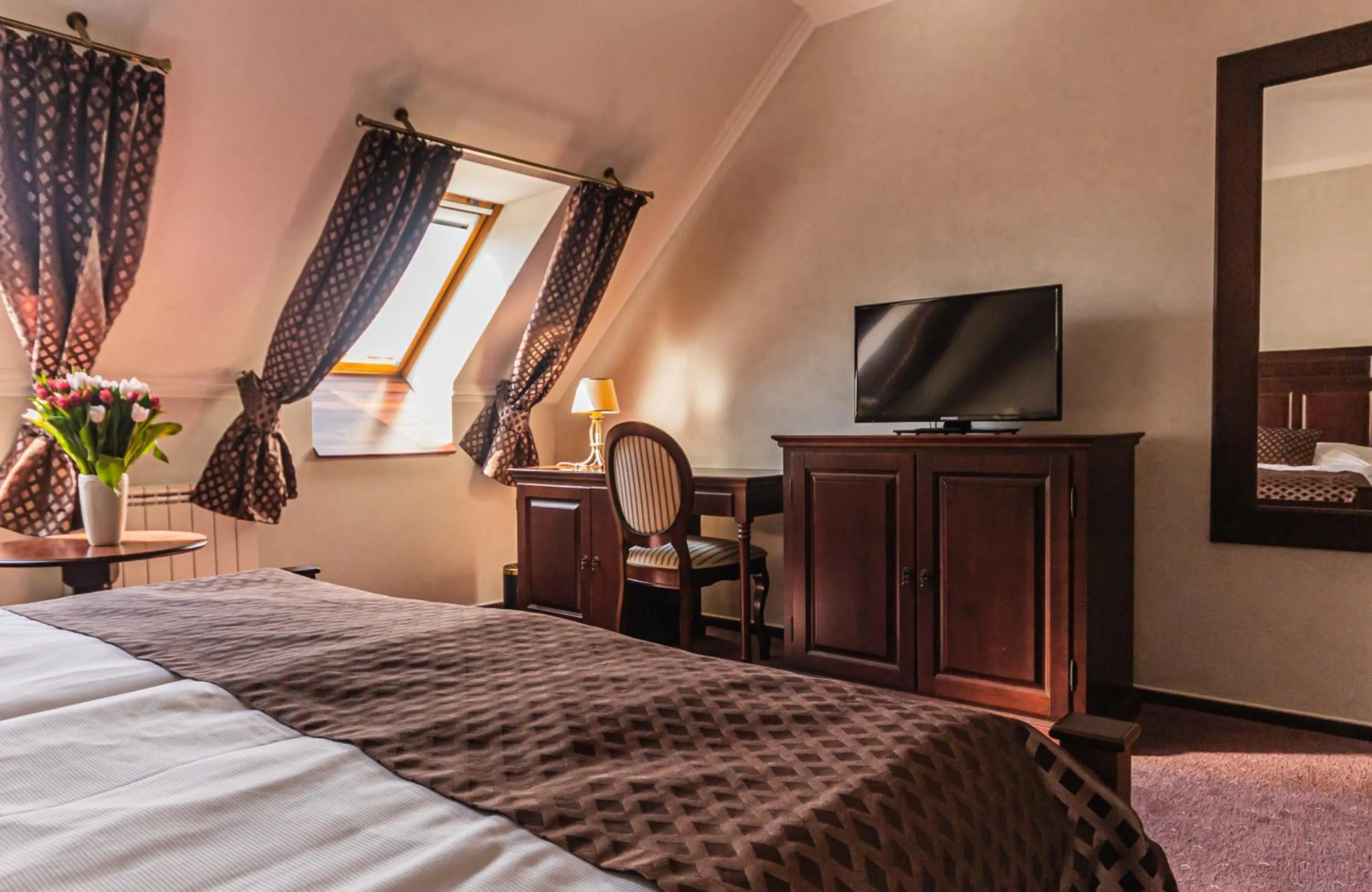 Hotel Octarna - Free On-site Parking