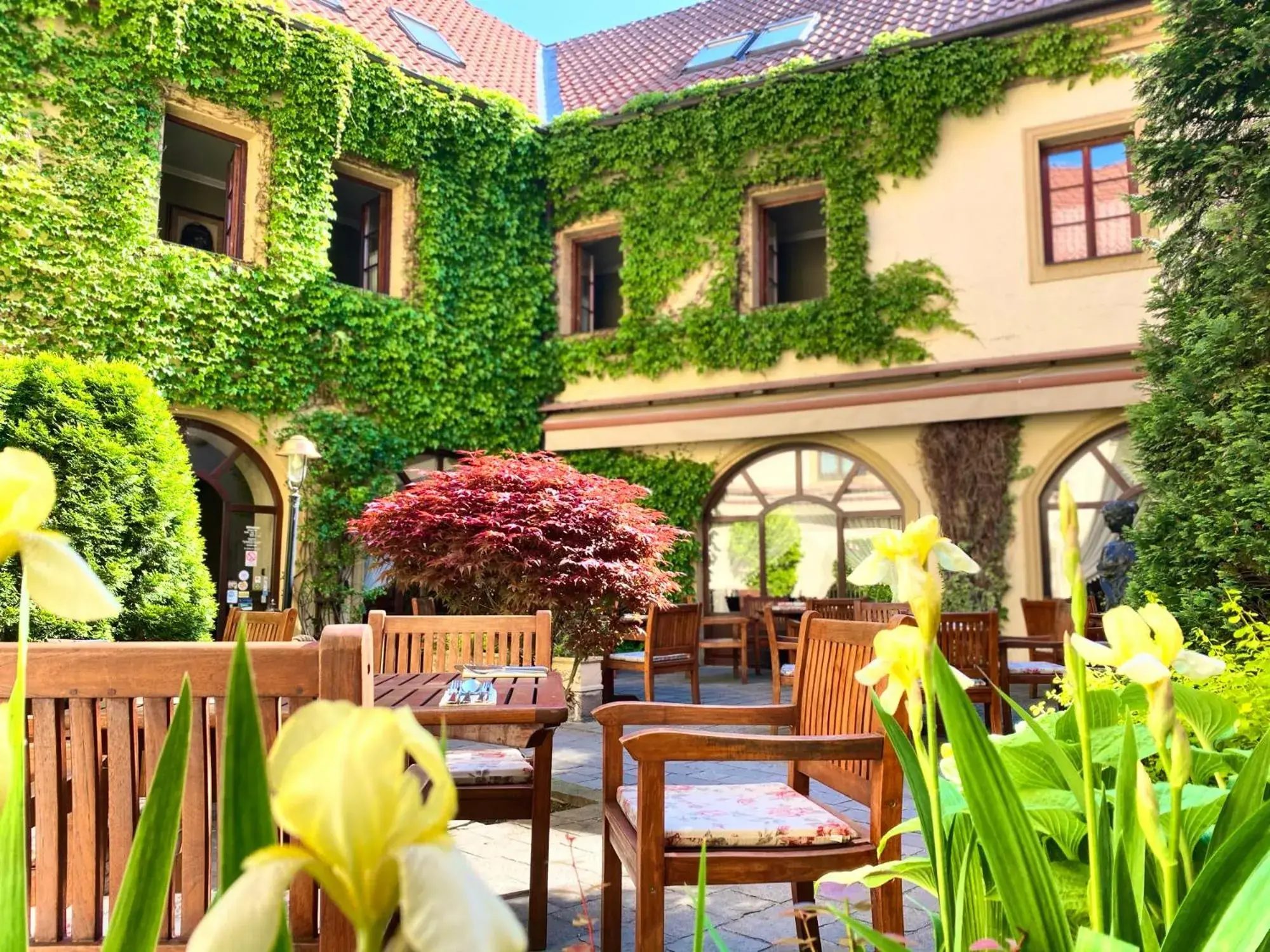 Hotel Octarna - Free On-site Parking Hotel Octarna - Free On-site Parking