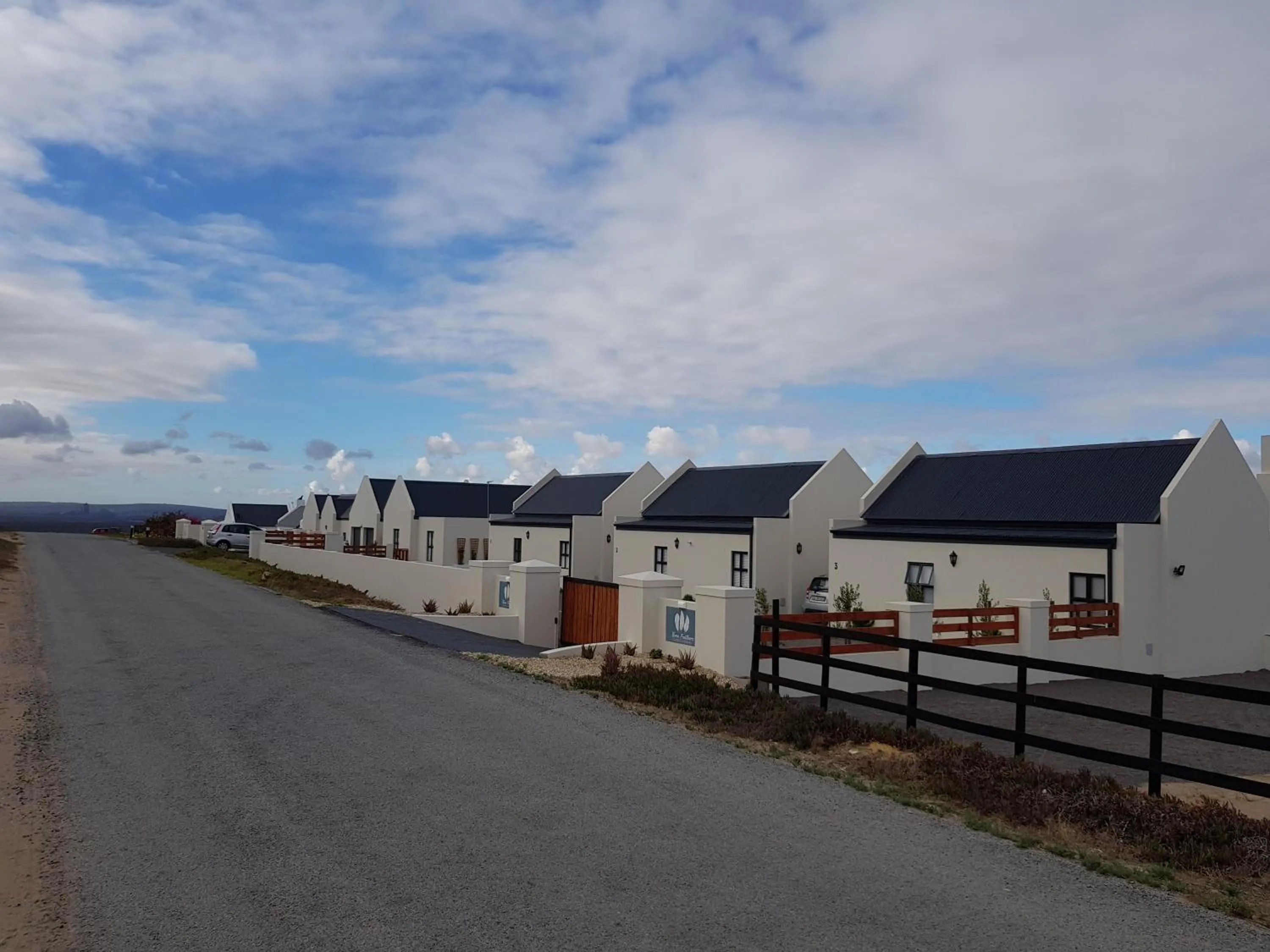Property building in Three Feathers Cottages