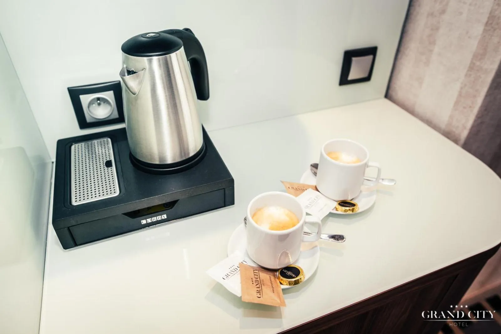 Coffee/tea facilities in Hotel Grand City Wrocław