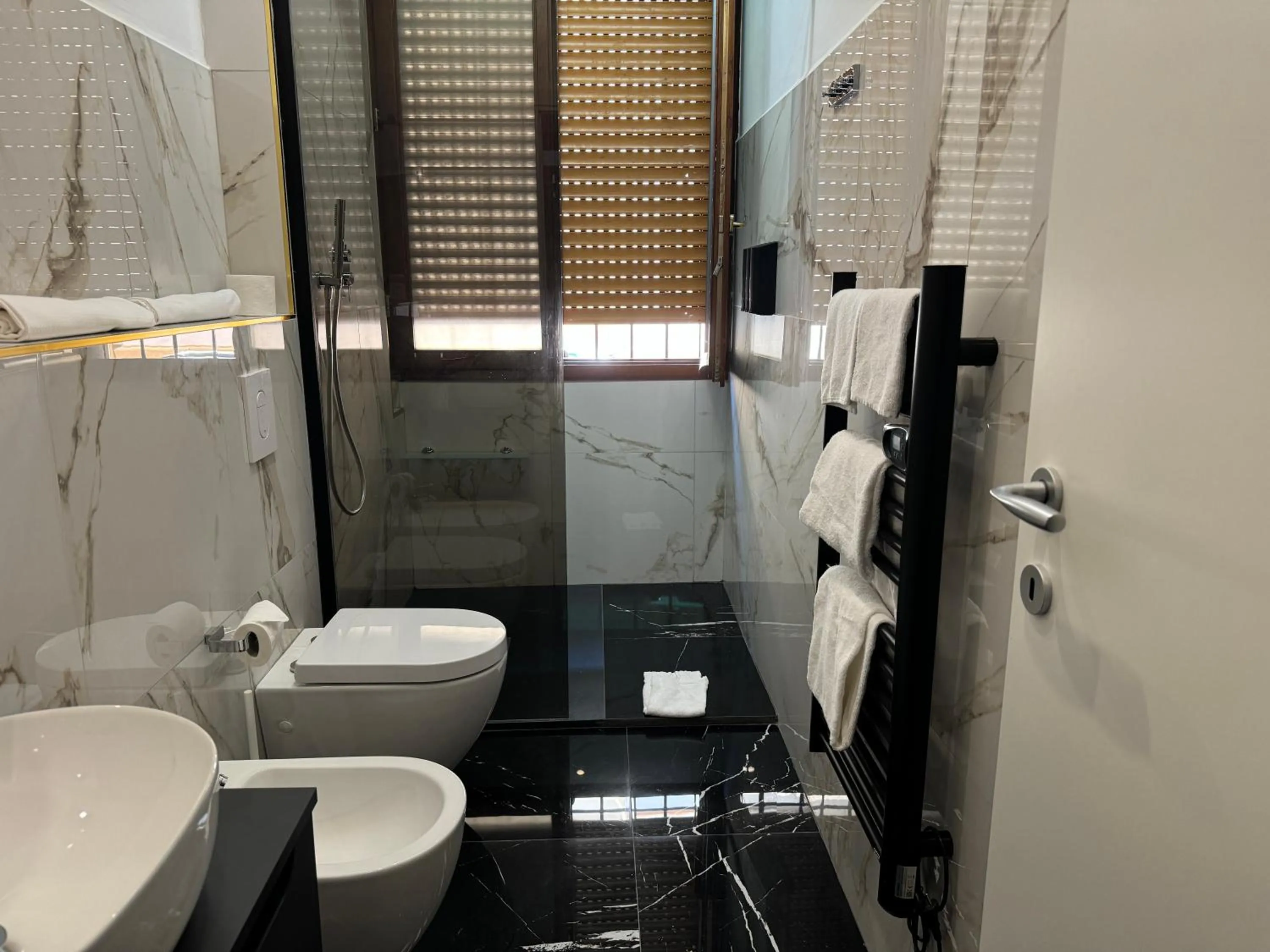 Shower in Relais Stibbert Florence