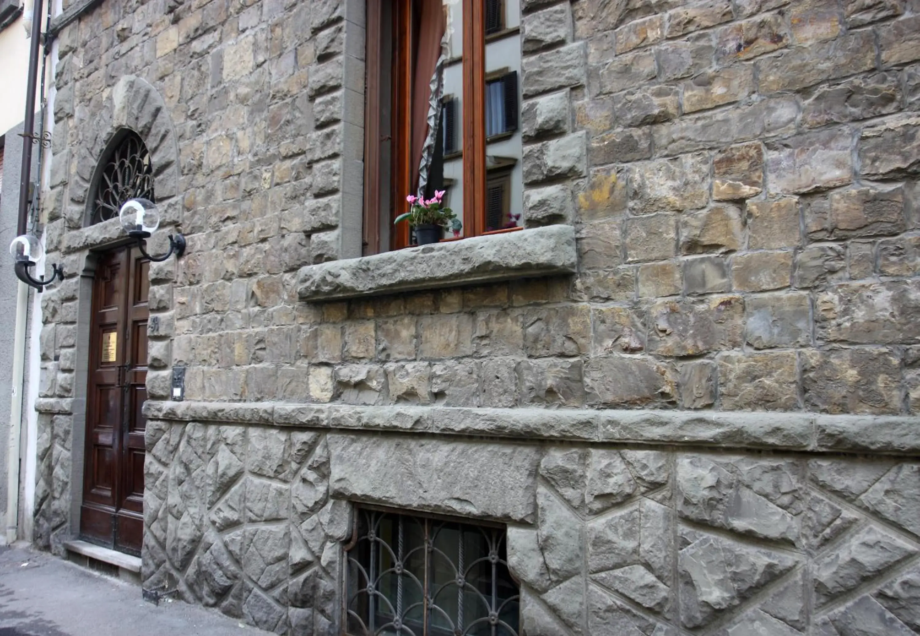 Facade/entrance in Relais Stibbert Florence Facade/entrance in Relais Stibbert Florence