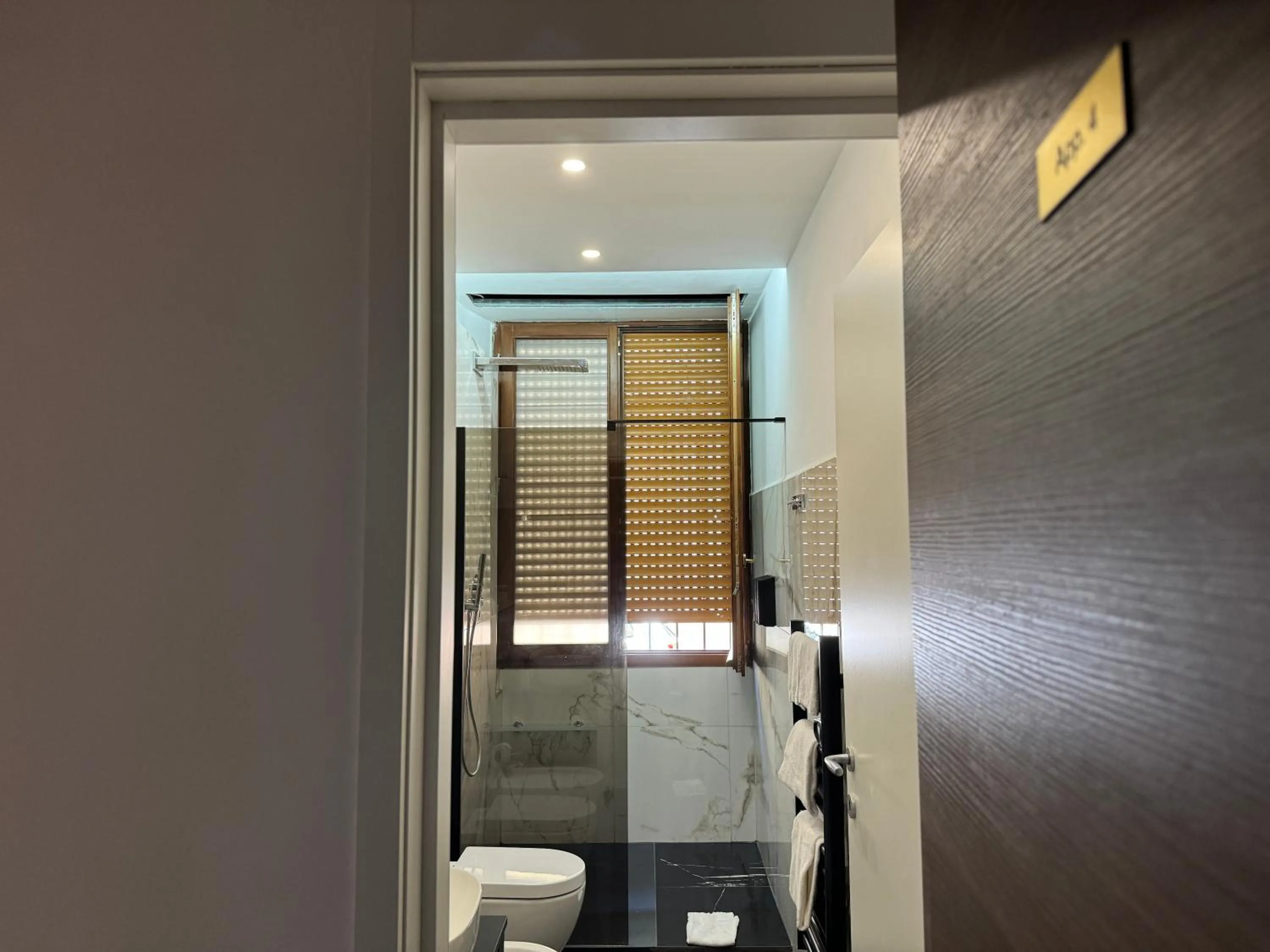 Shower in Relais Stibbert Florence