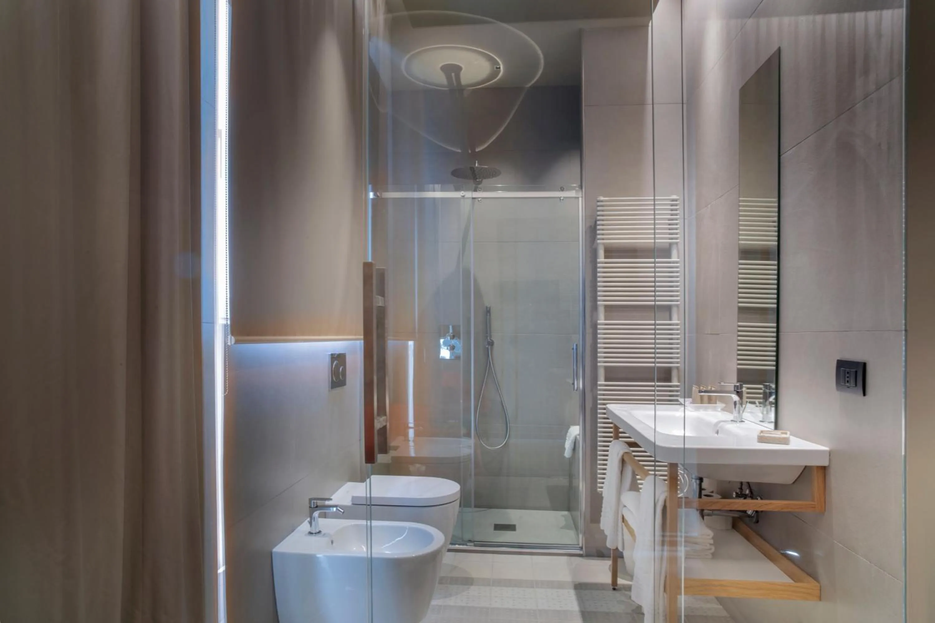 Shower in Hotel Bernard