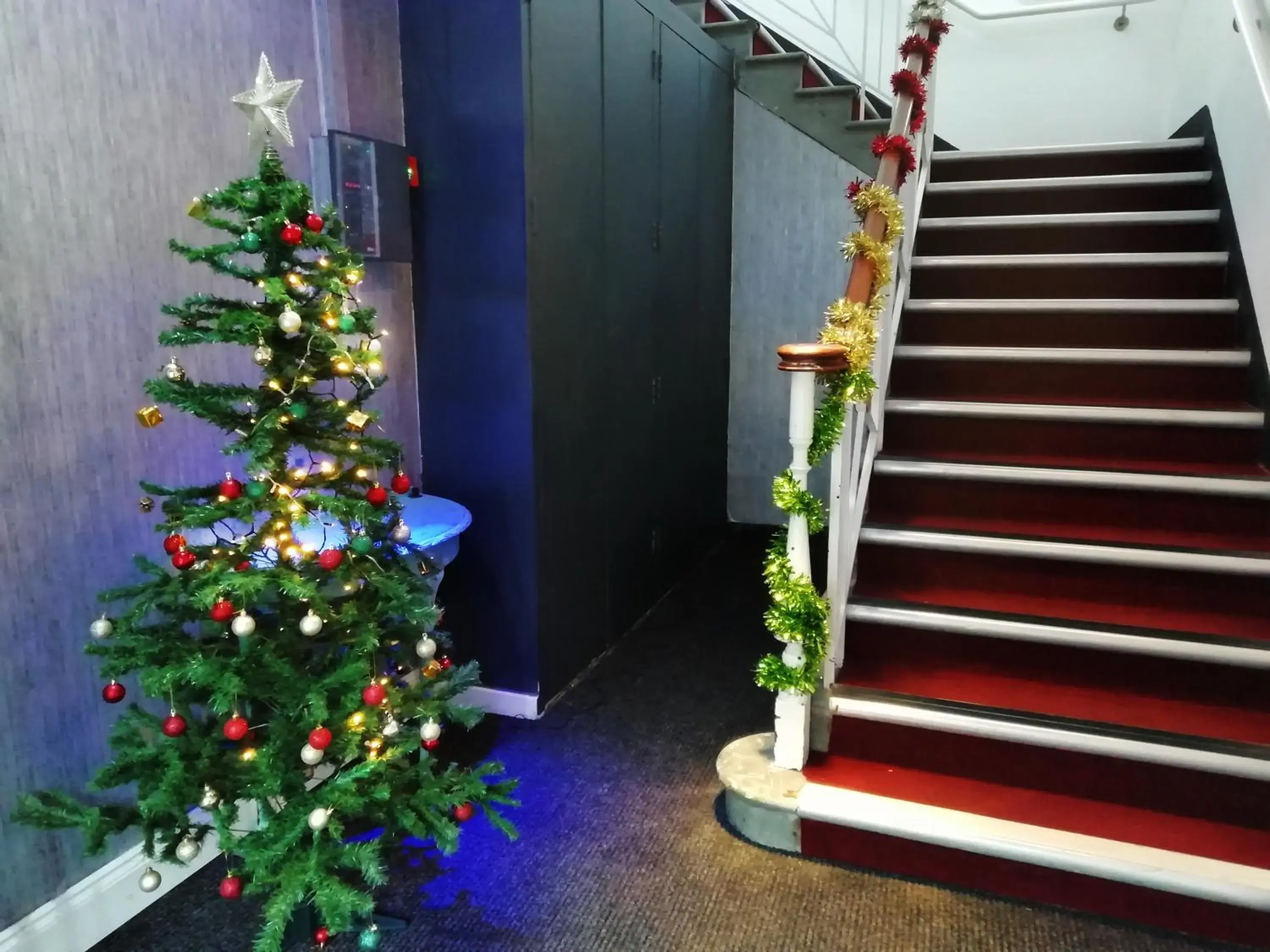 Facade/entrance in The Bank Facade/entrance in The Bank