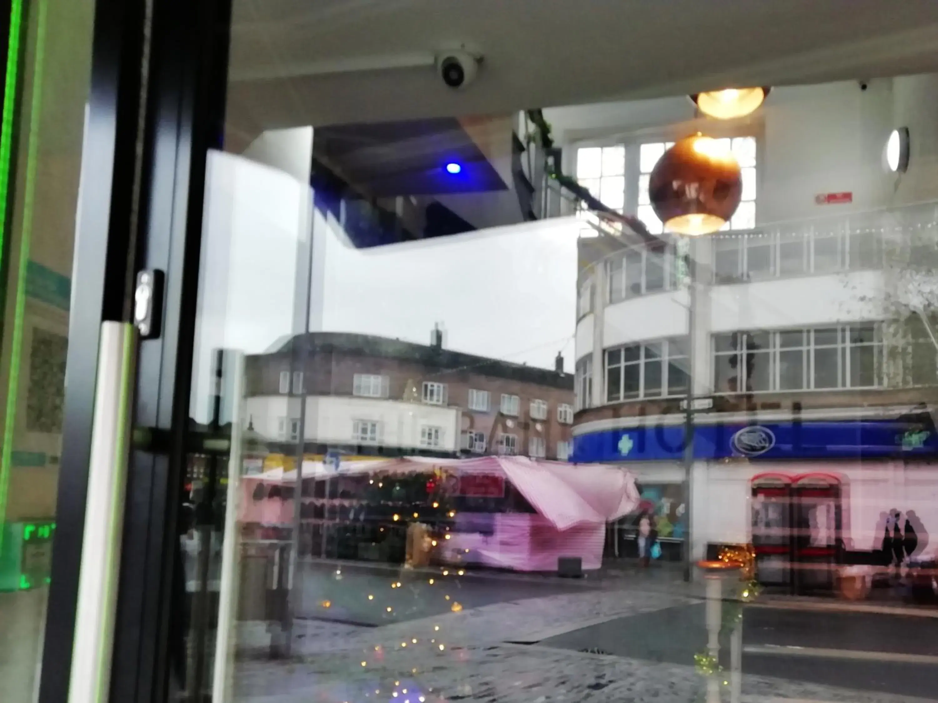 Facade/entrance in The Bank Facade/entrance in The Bank