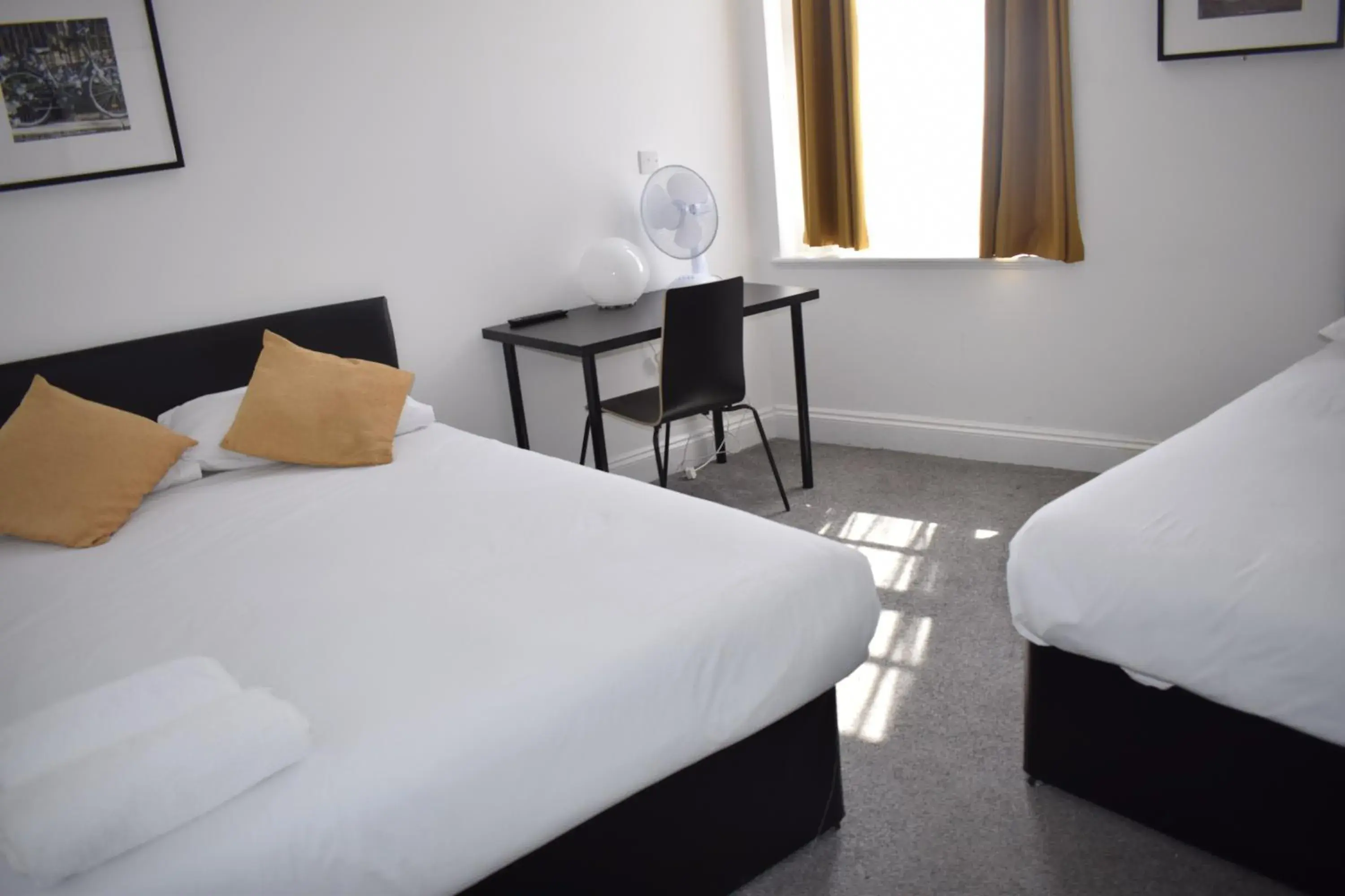 Bed in The Bank Bed in The Bank