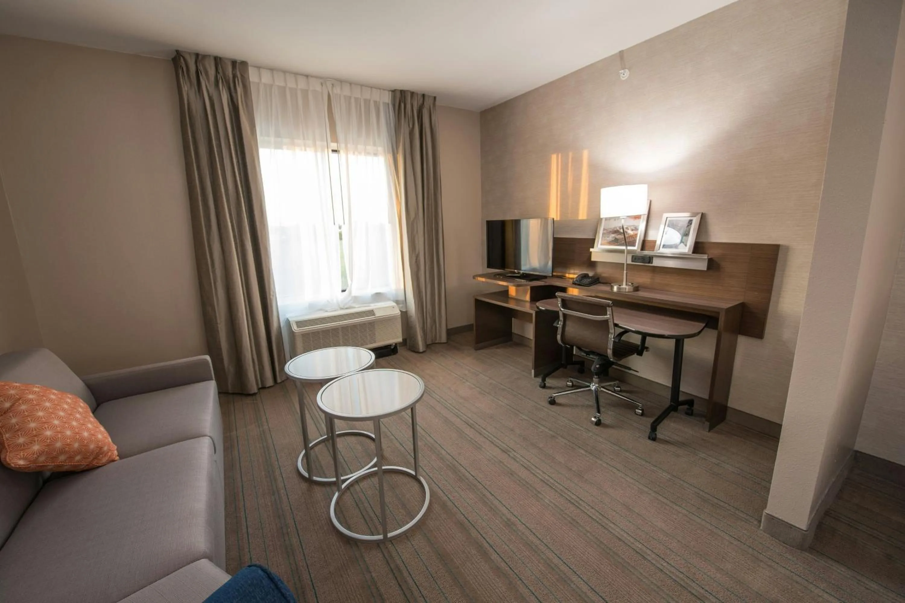 Bedroom in Fairfield Inn & Suites by Marriott Huntsville