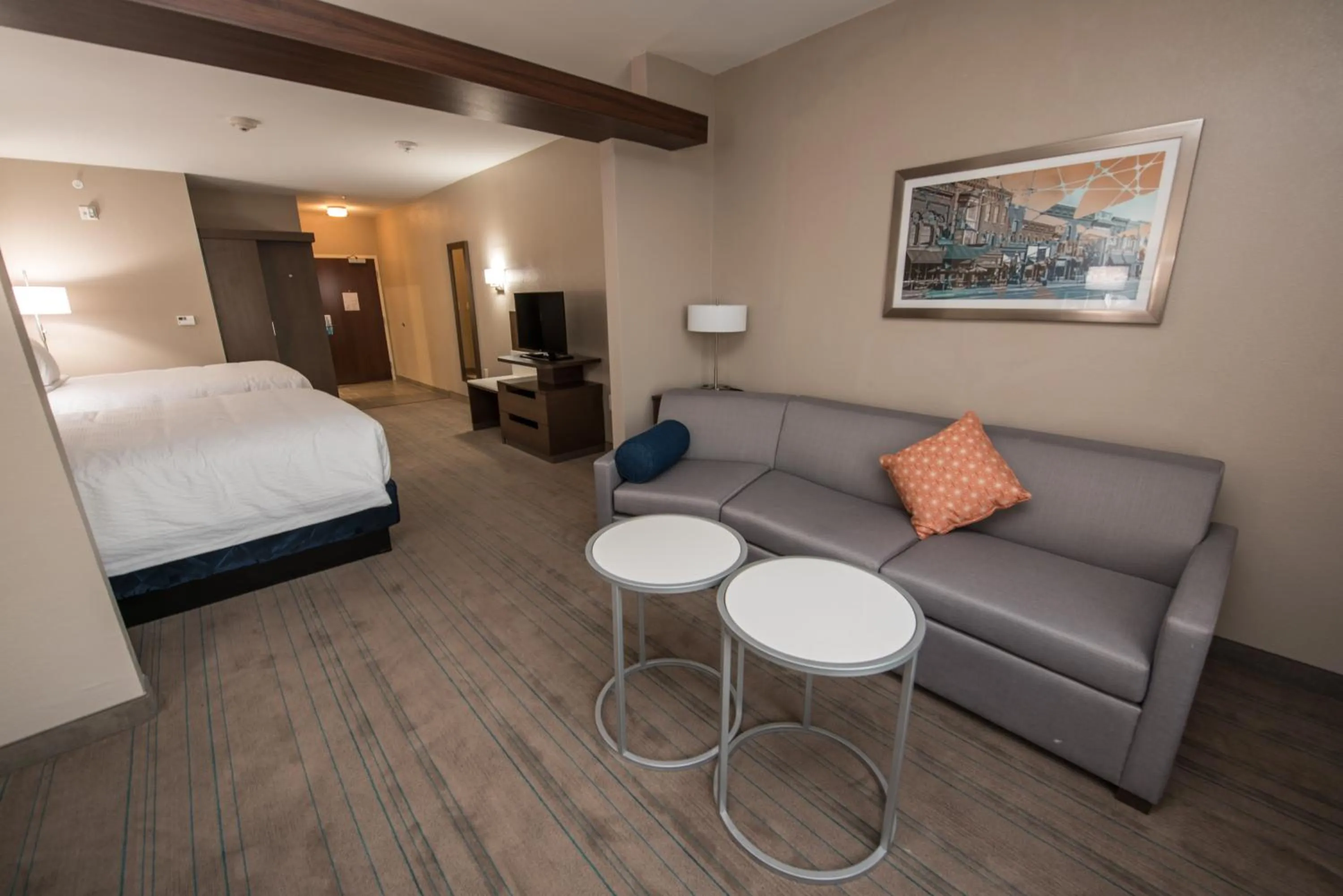 Seating area, Bed in Fairfield Inn & Suites by Marriott Huntsville