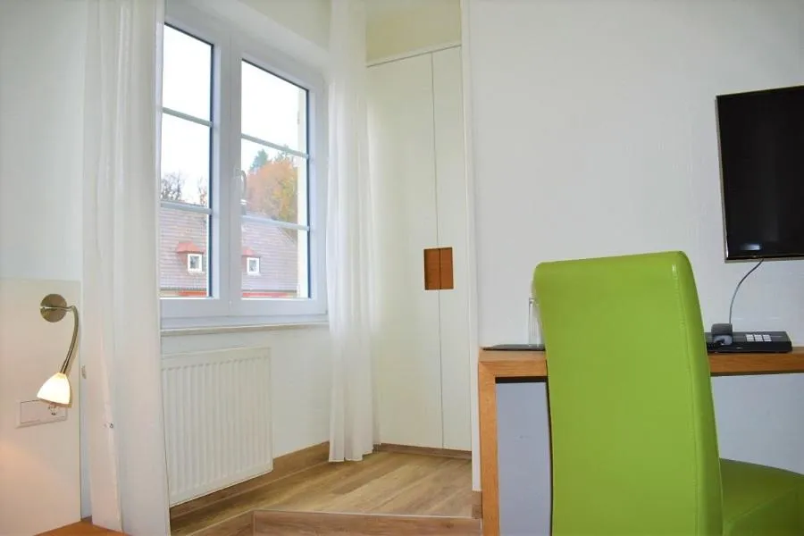 Photo of the whole room in Hotel Lindenallee