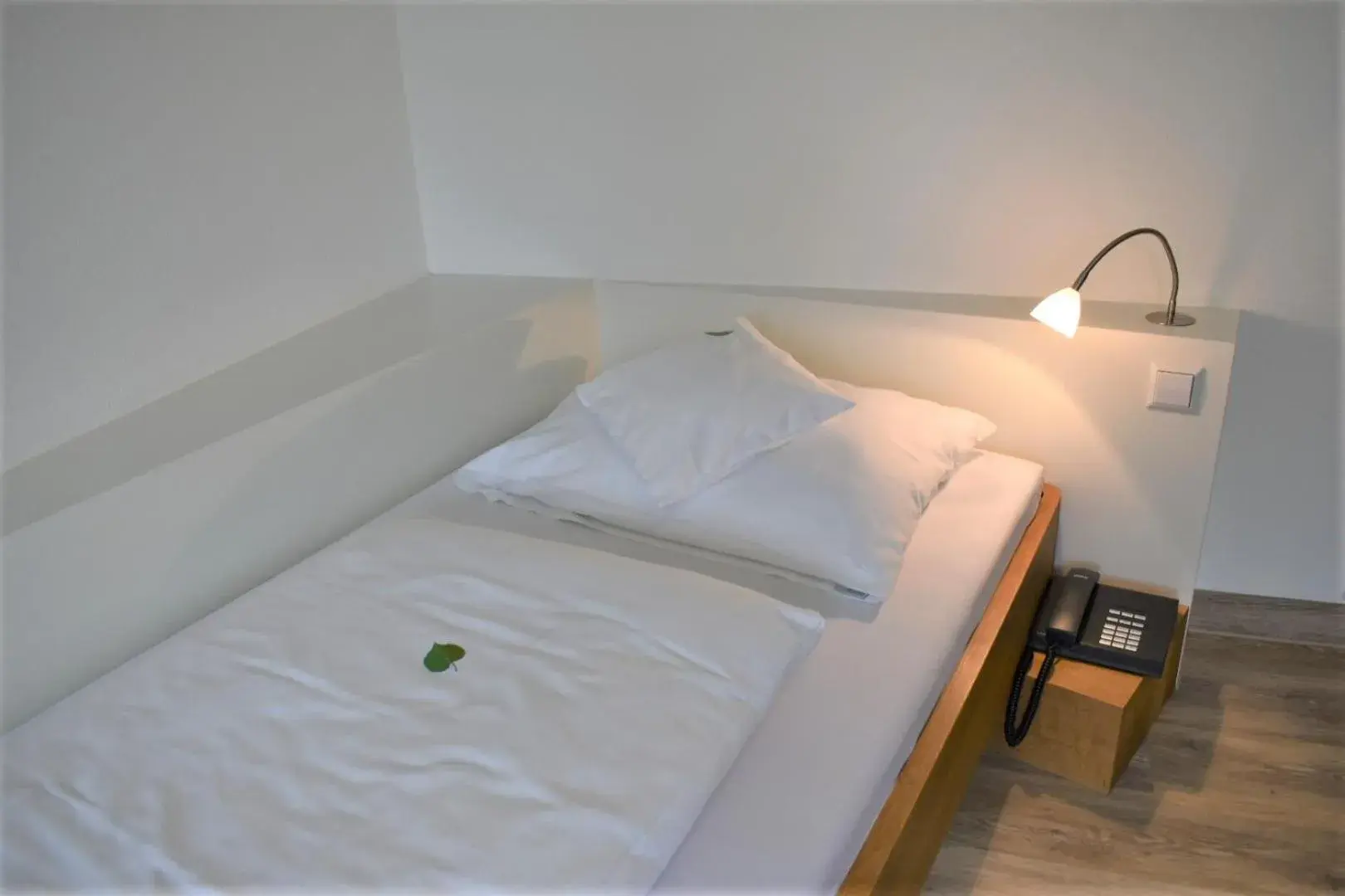 Single Room in Hotel Lindenallee Single Room in Hotel Lindenallee