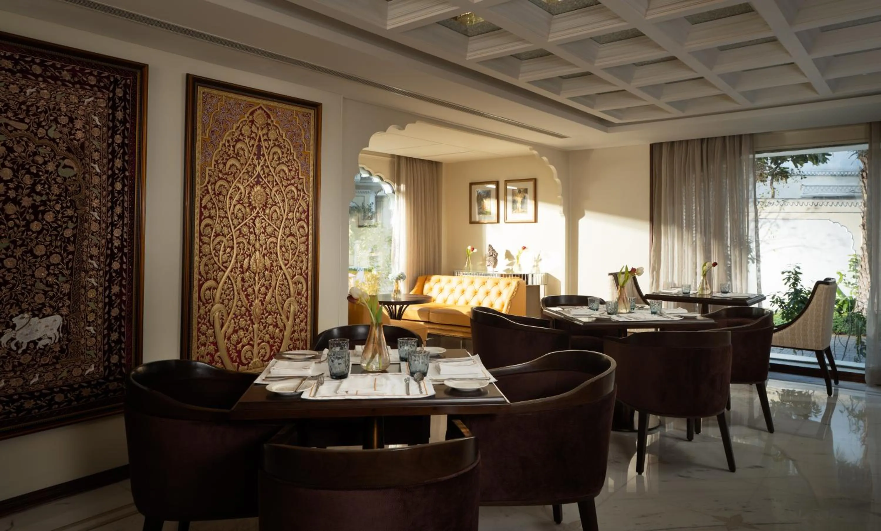 Lounge or bar in The Leela Palace Jaipur