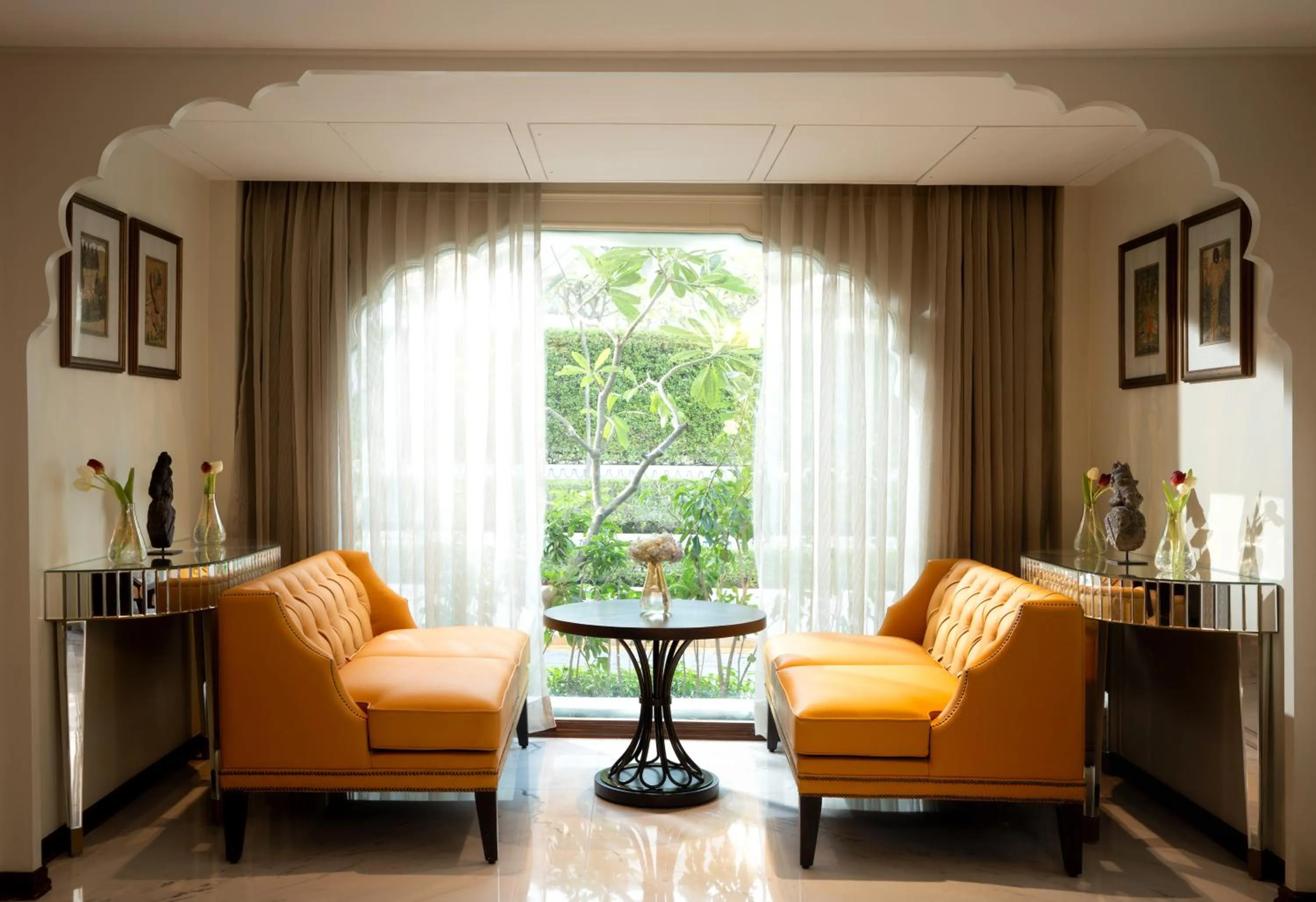 Restaurant/places to eat in The Leela Palace Jaipur