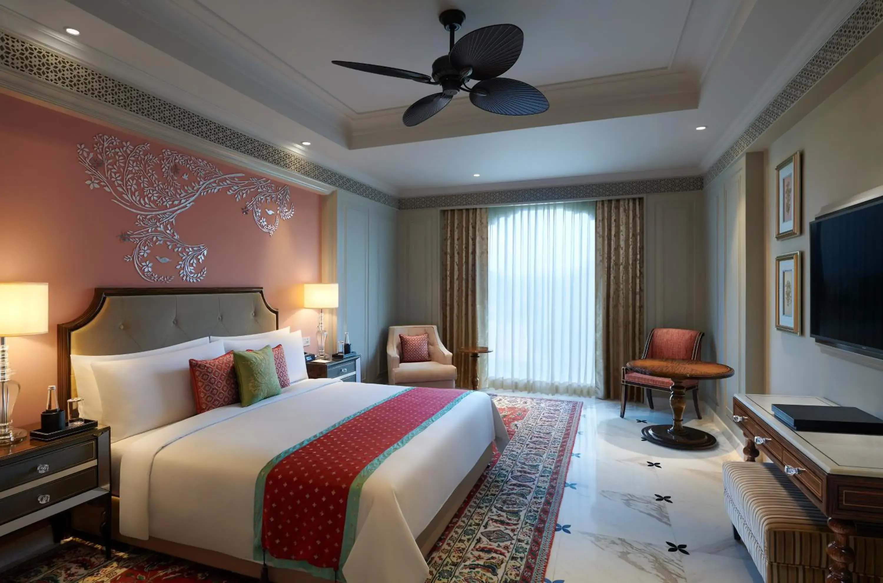 Bed in The Leela Palace Jaipur Bed in The Leela Palace Jaipur