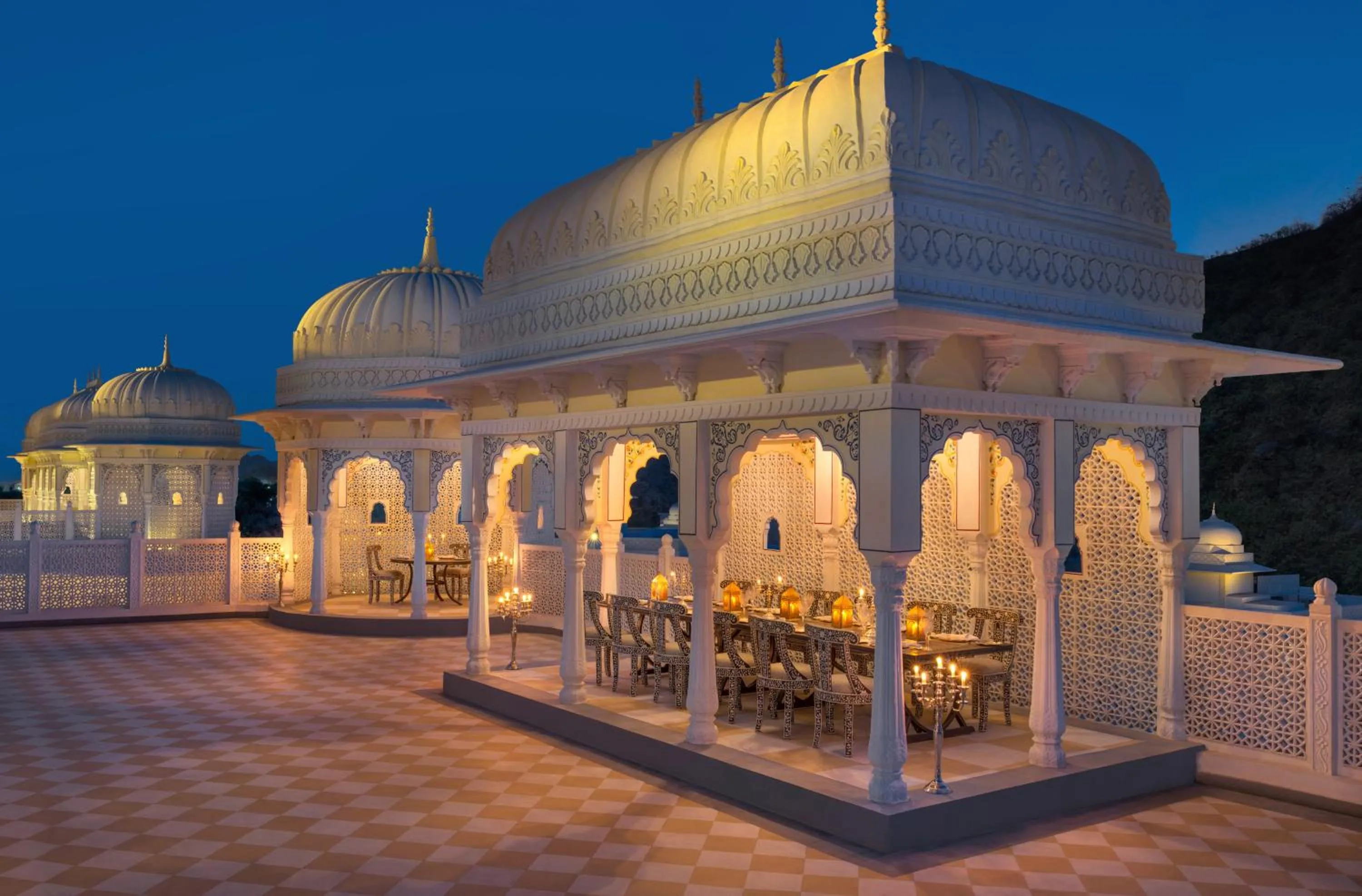 Restaurant/places to eat in The Leela Palace Jaipur