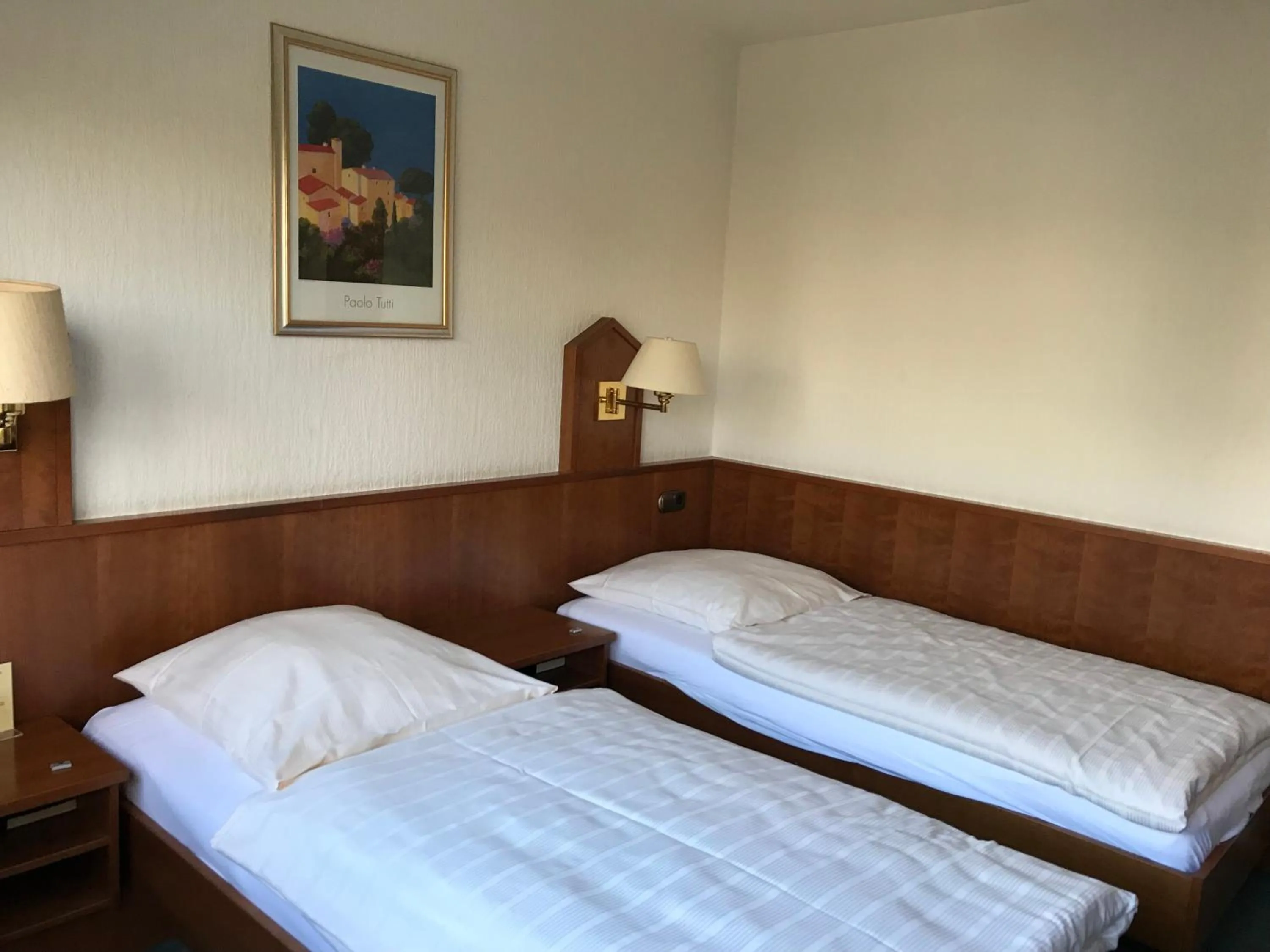 bunk bed, Bed in Hotel Marienhof Düsseldorf Neuss