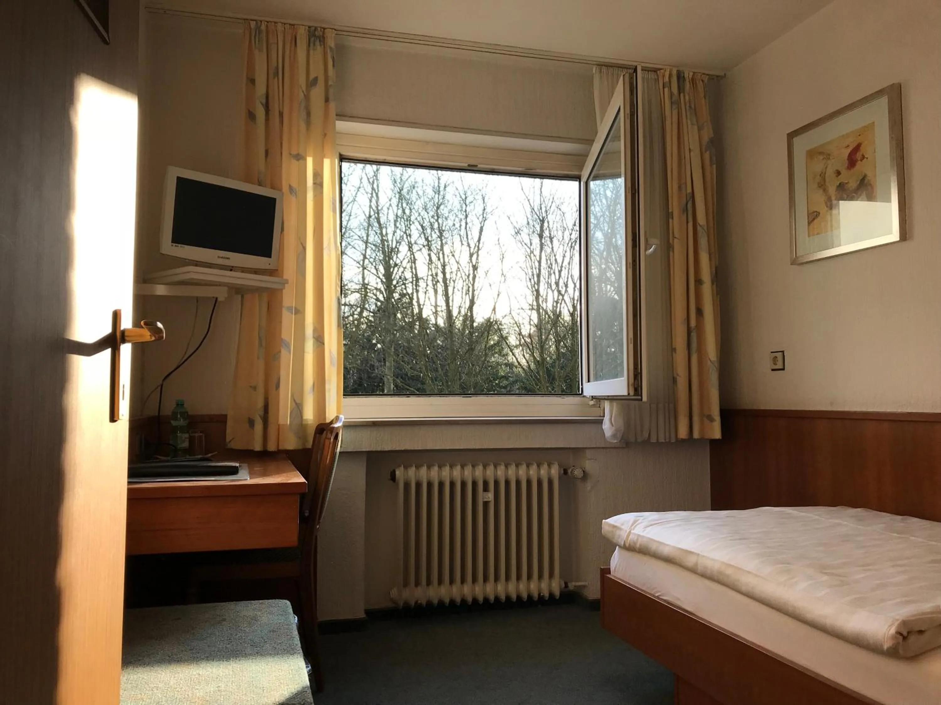 Decorative detail, Bed in Hotel Marienhof Düsseldorf Neuss