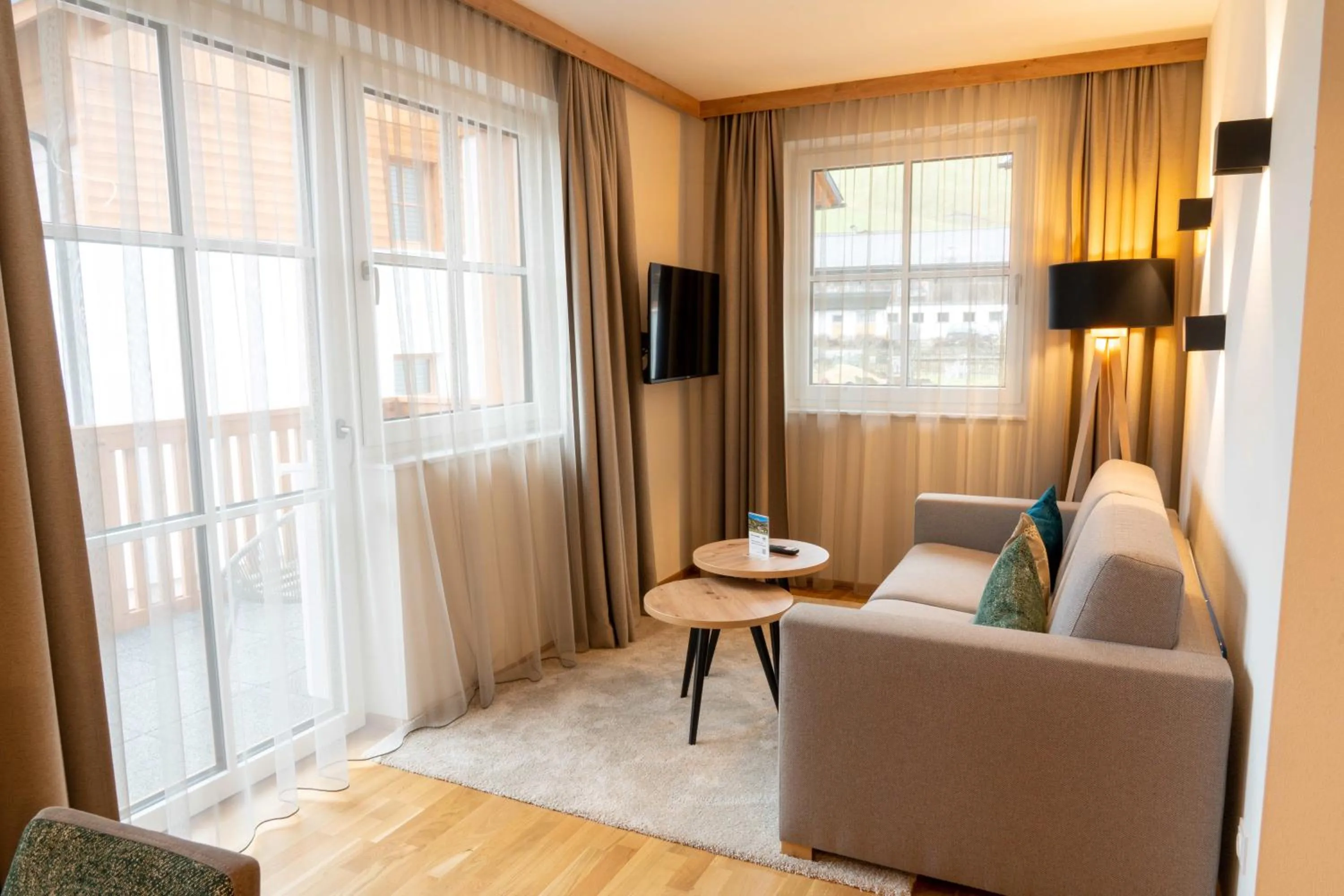 TV and multimedia, Seating Area in die UnterbergerIn