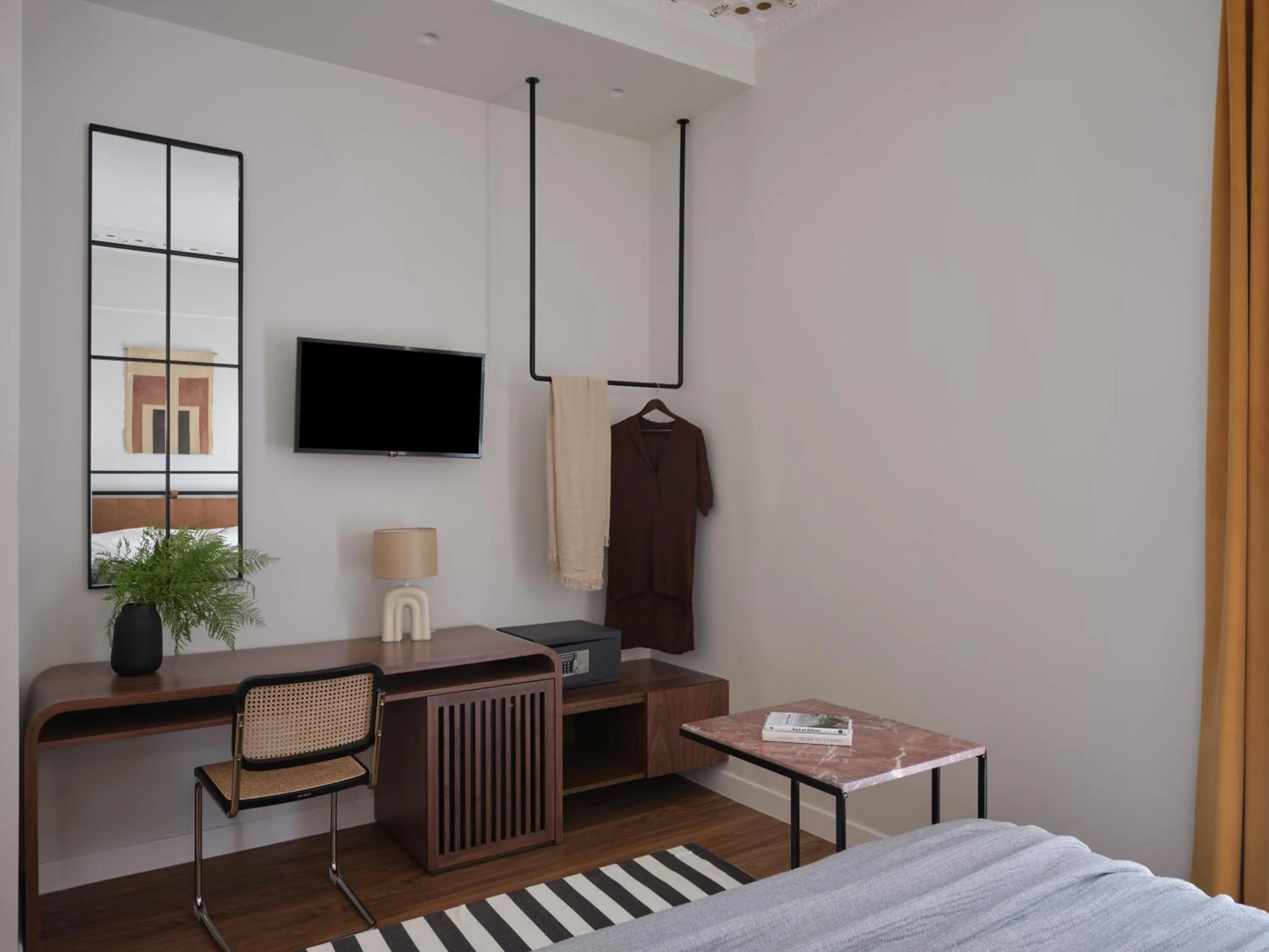 Bed in Athens Diamond Plus