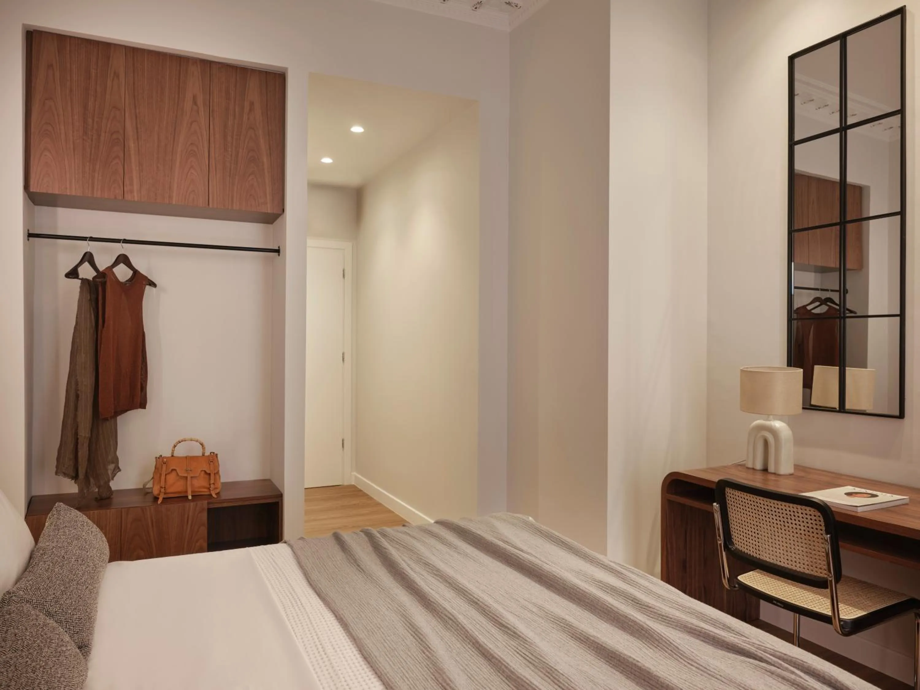 Bed in Athens Diamond Plus